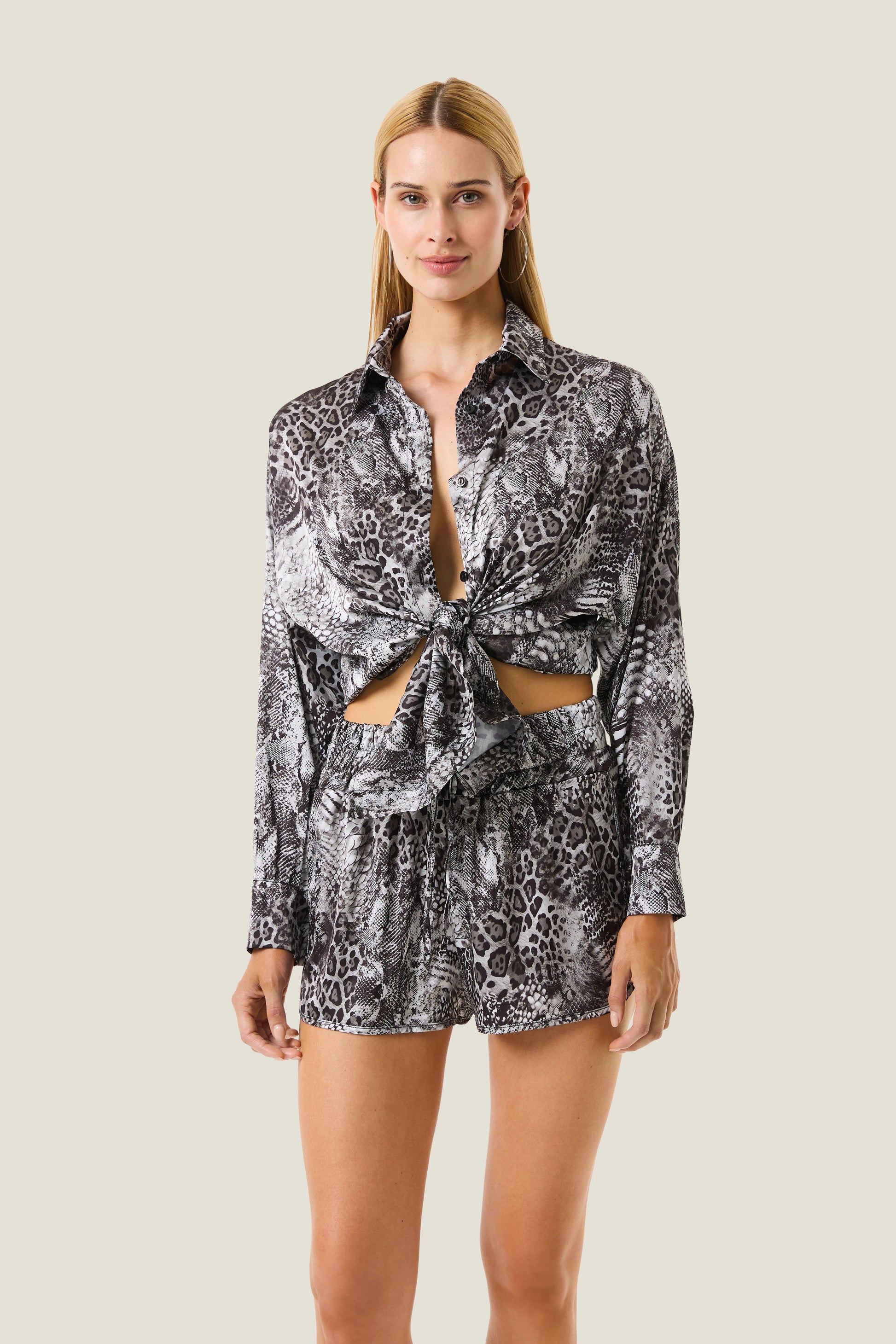 Camicia con nodo animalier resort