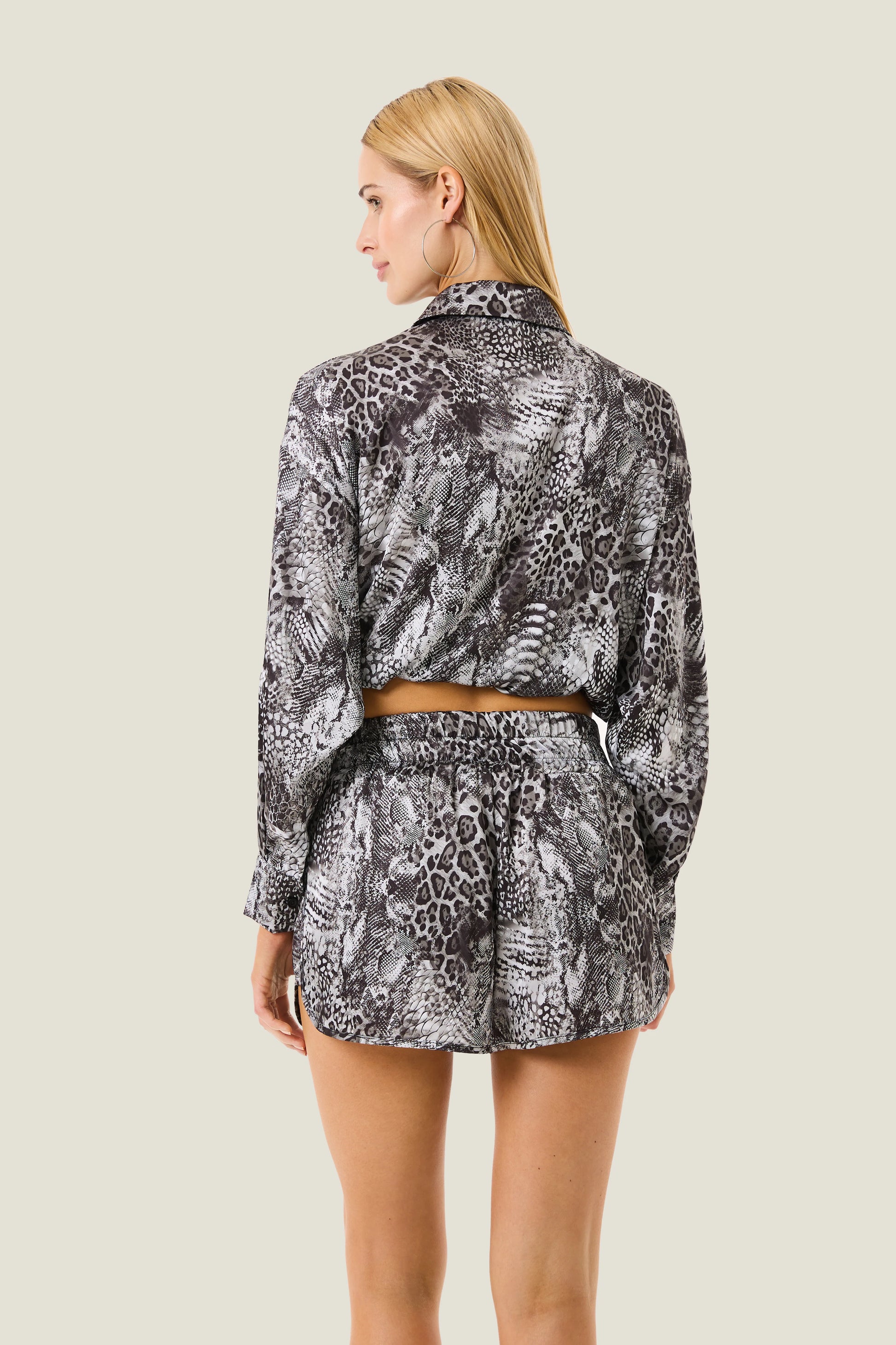 Camicia con nodo animalier resort