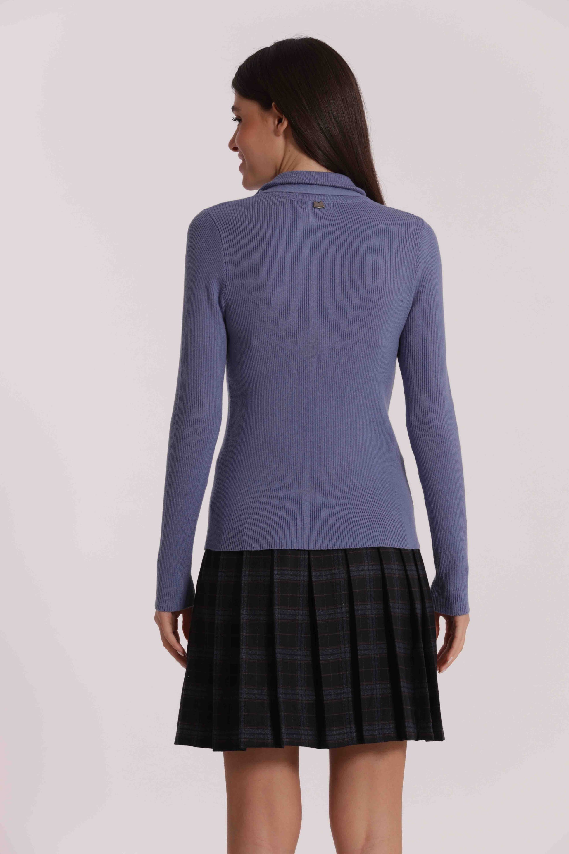 MAGLIA CON DETTAGLIO CRAVATTINO
