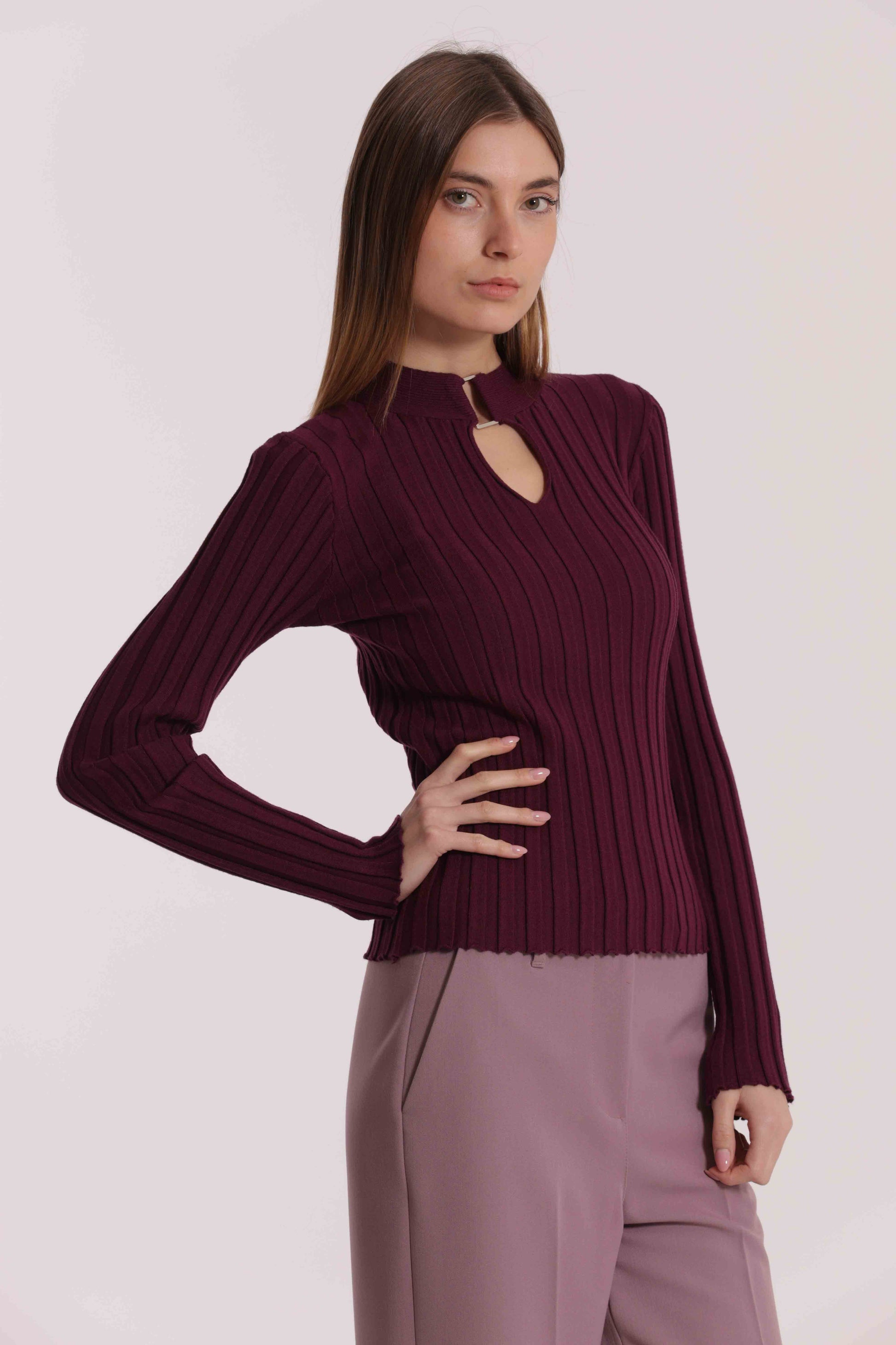 MAGLIA SCOLLO A GOCCIA CON ACCESSORIO METALLICO