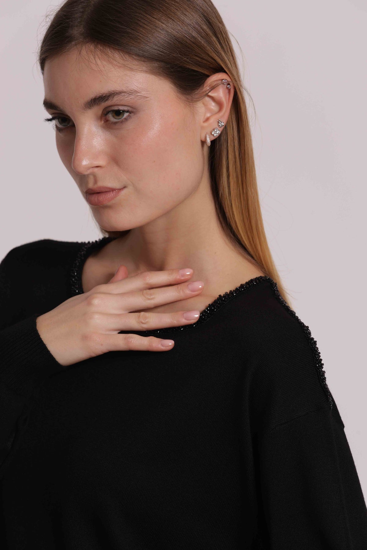 MIMI MUA FIRENZE-MAGLIA SCOLLO TONDO CON DETTAGLI PERLINE
