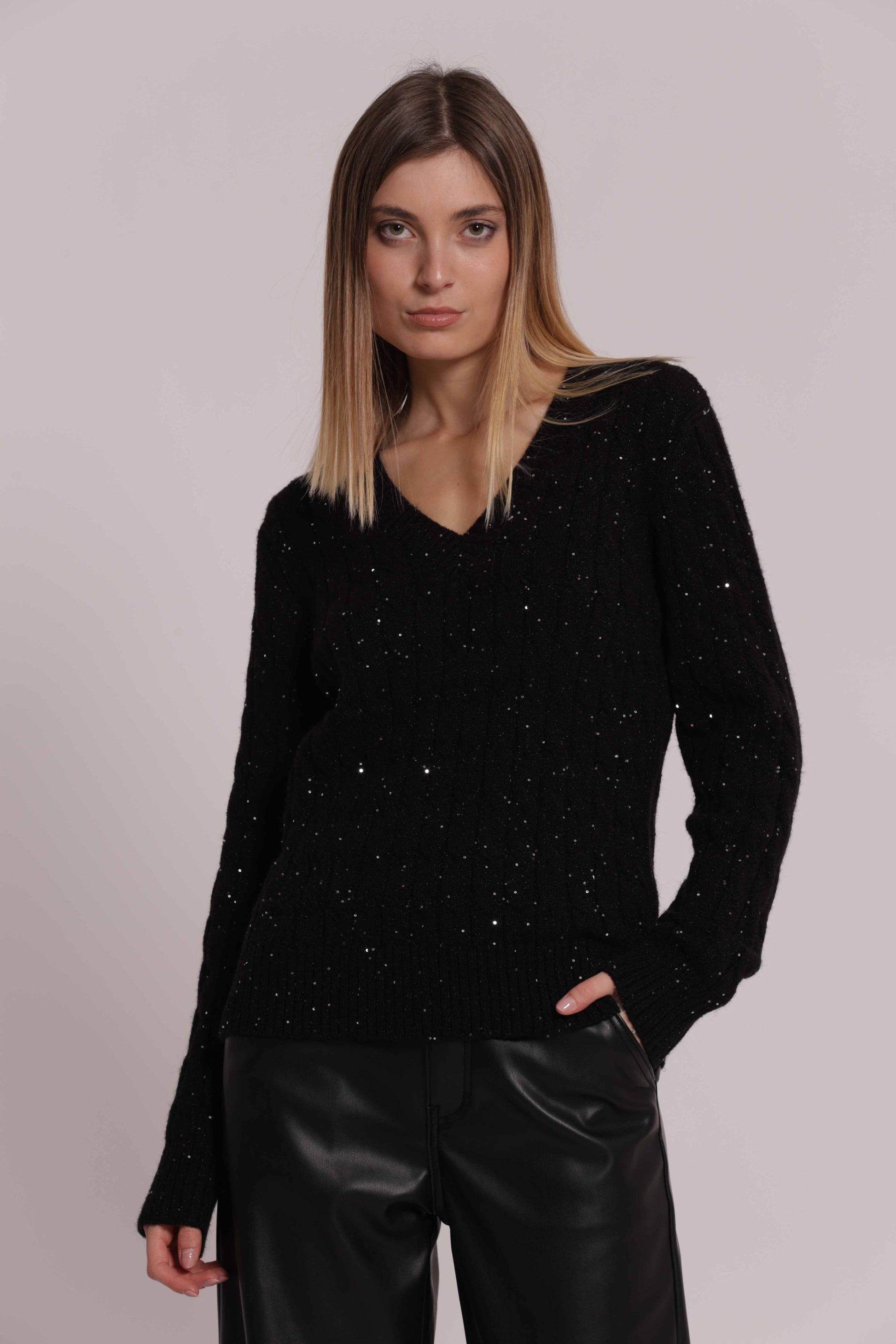MIMI MUA FIRENZE-MAGLIA SCOLLO A V CON TRAMA TRECCIA E PAILLETTES