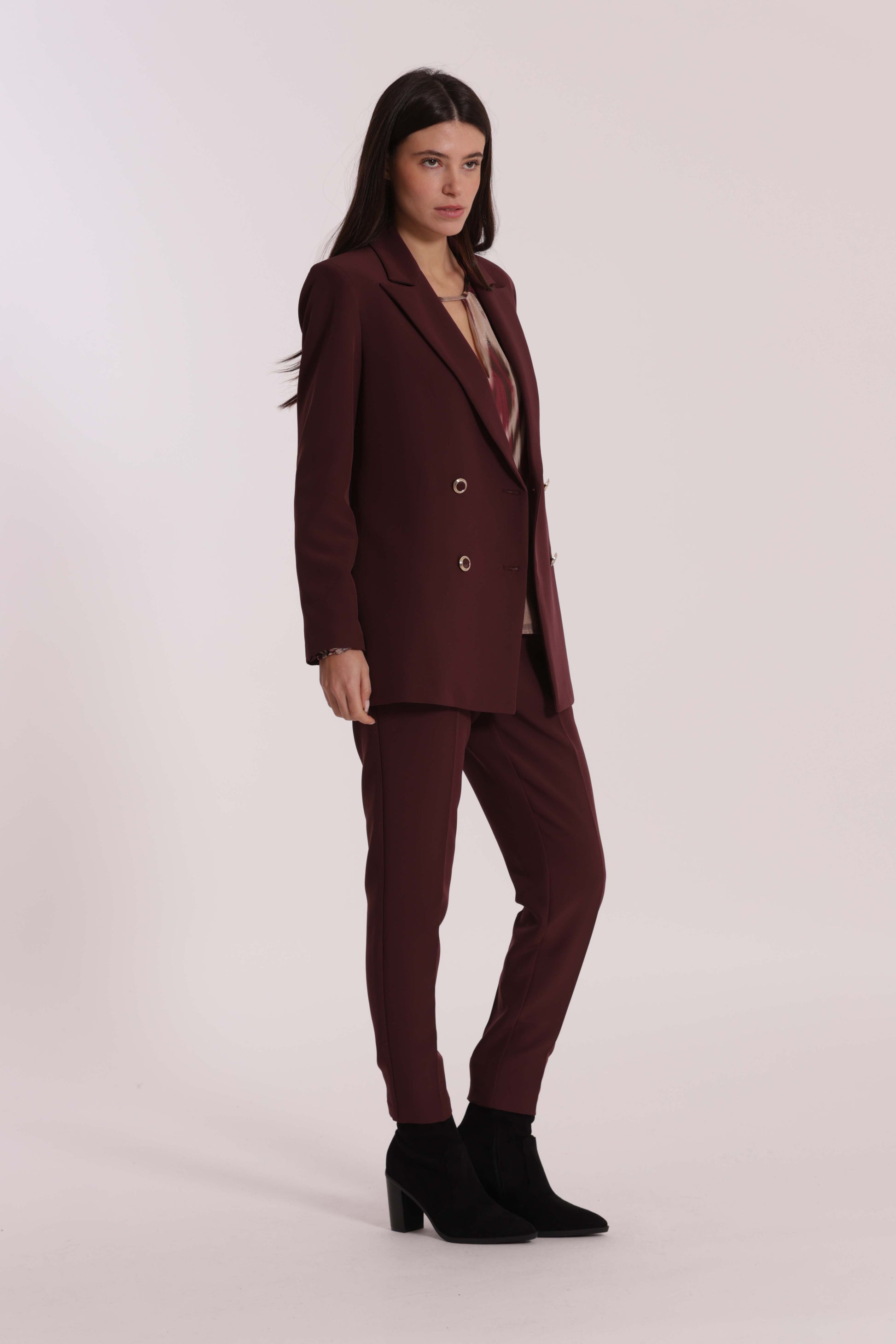 PANTALONE SIGARETTA CON ELASTICO DIETRO IN TESSUTO TECNICO