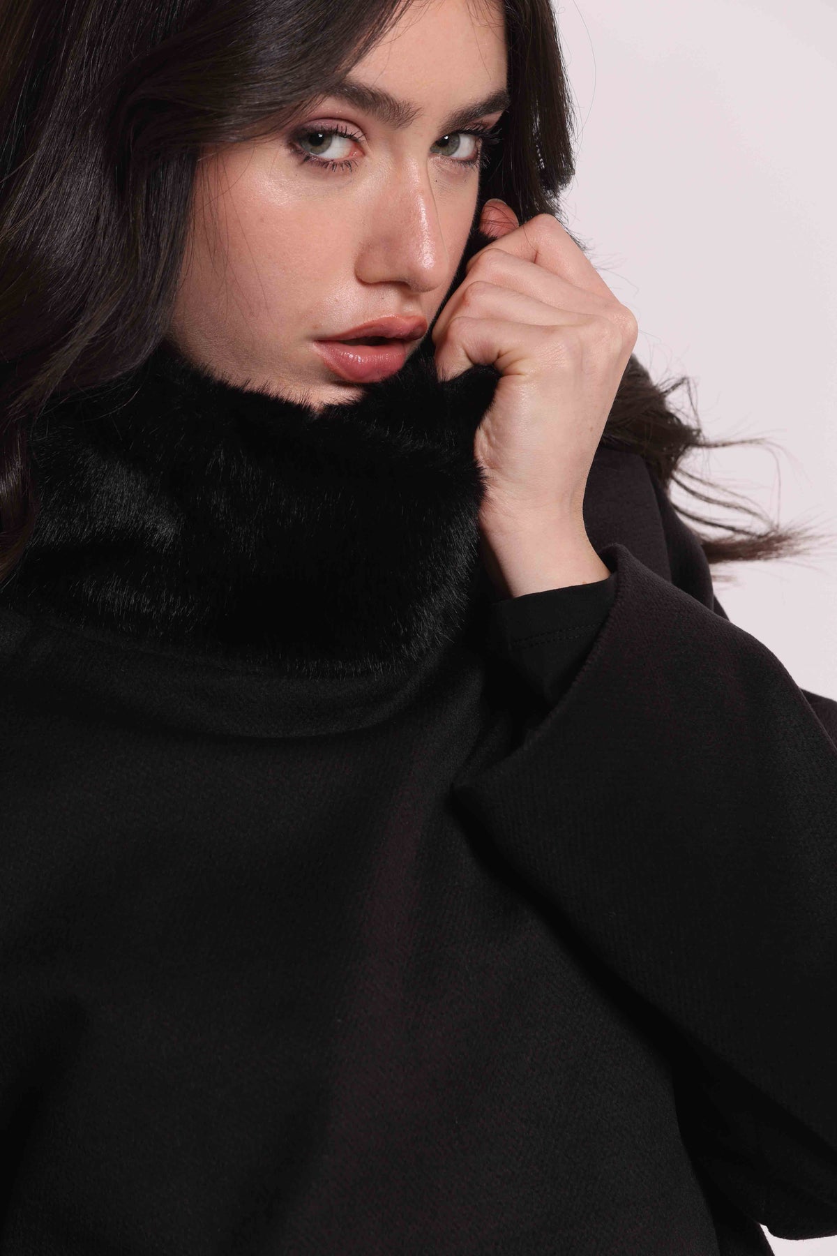 MIMI MUA FIRENZE-CAPPOTTO CORTO CON COLLO EFFETTO PELLICCIA