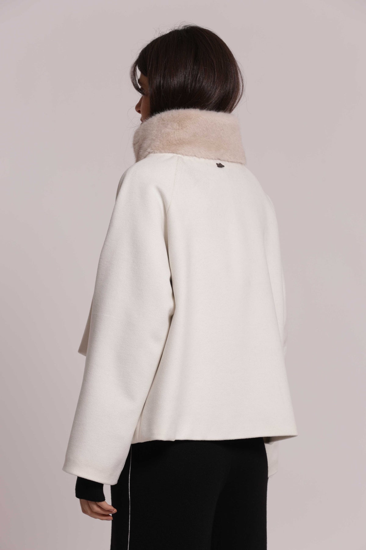 MIMI MUA FIRENZE-CAPPOTTO CORTO CON COLLO EFFETTO PELLICCIA
