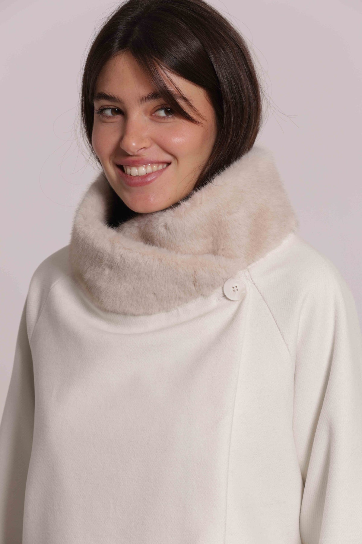 MIMI MUA FIRENZE-CAPPOTTO CORTO CON COLLO EFFETTO PELLICCIA