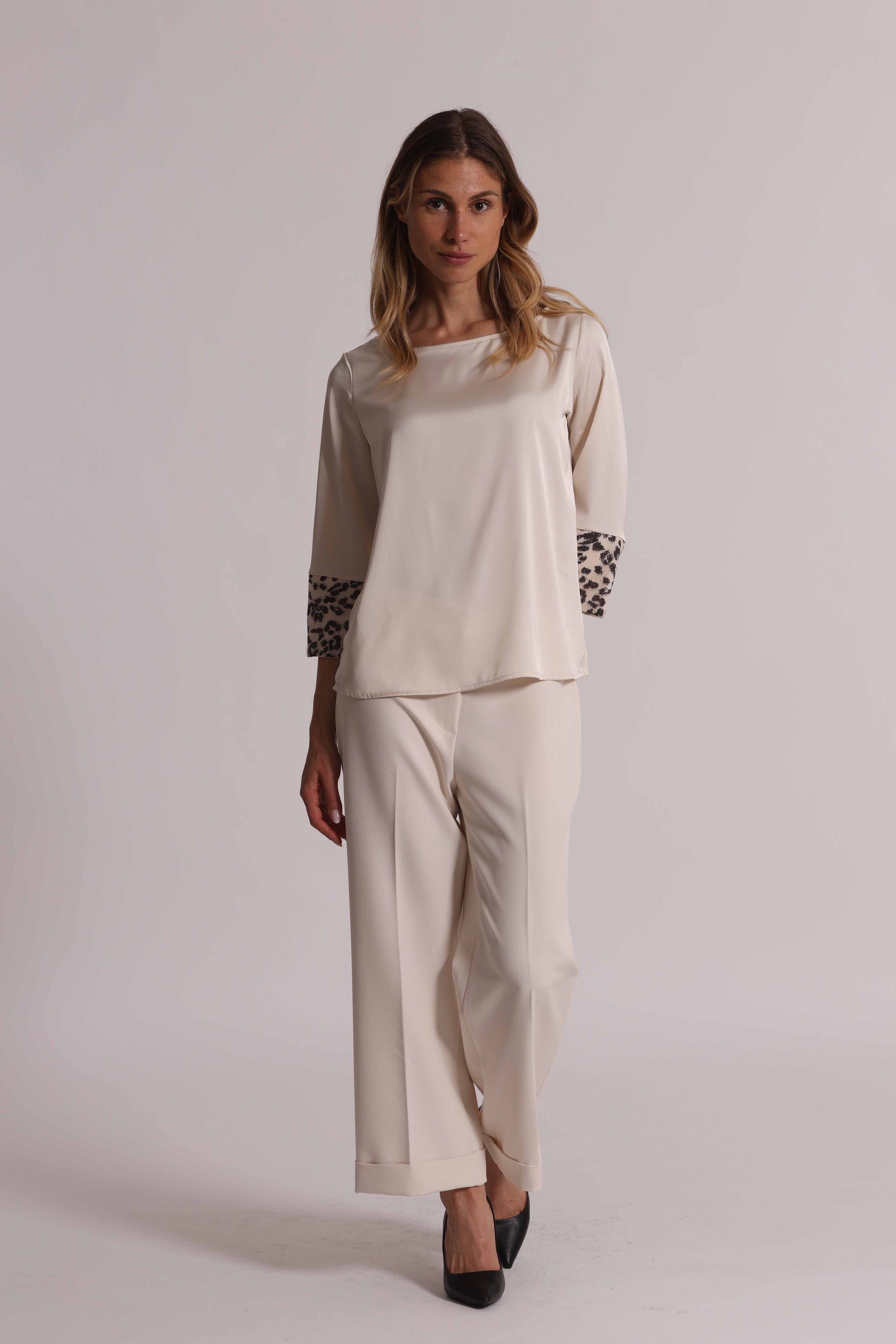 BLUSA CON PAILLETTES IN FANTASIA ANIMALIER
