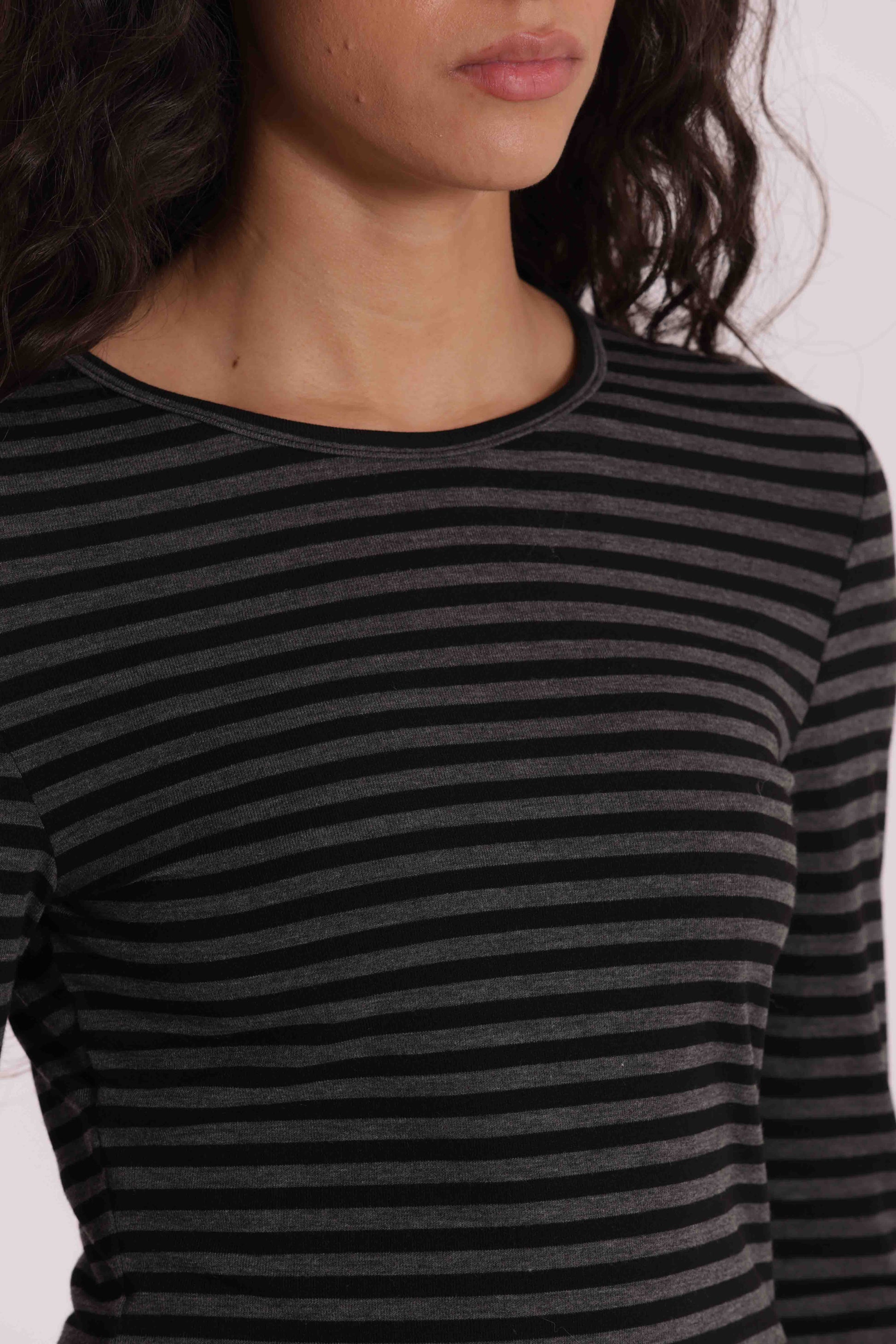 MAGLIA SCOLLO TONDO A RIGHE
