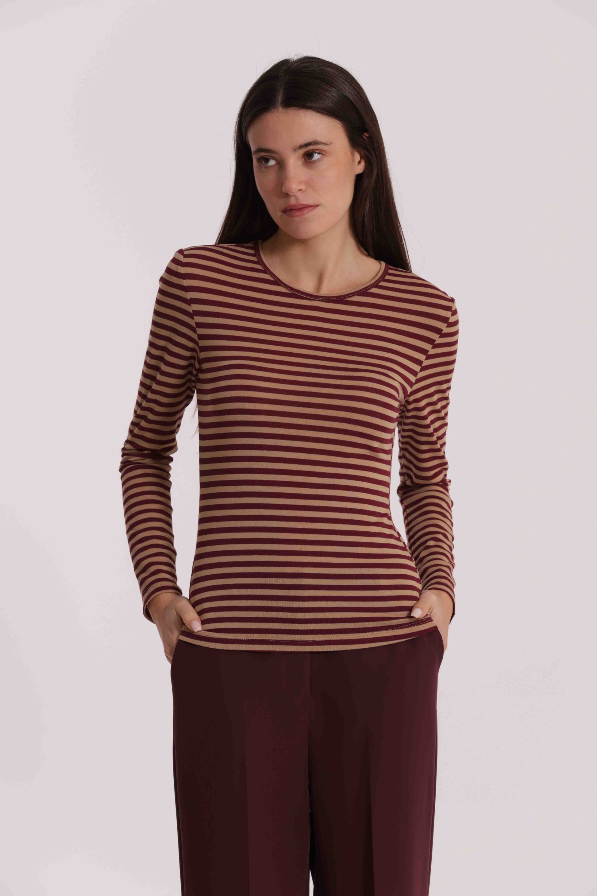 MAGLIA SCOLLO TONDO A RIGHE