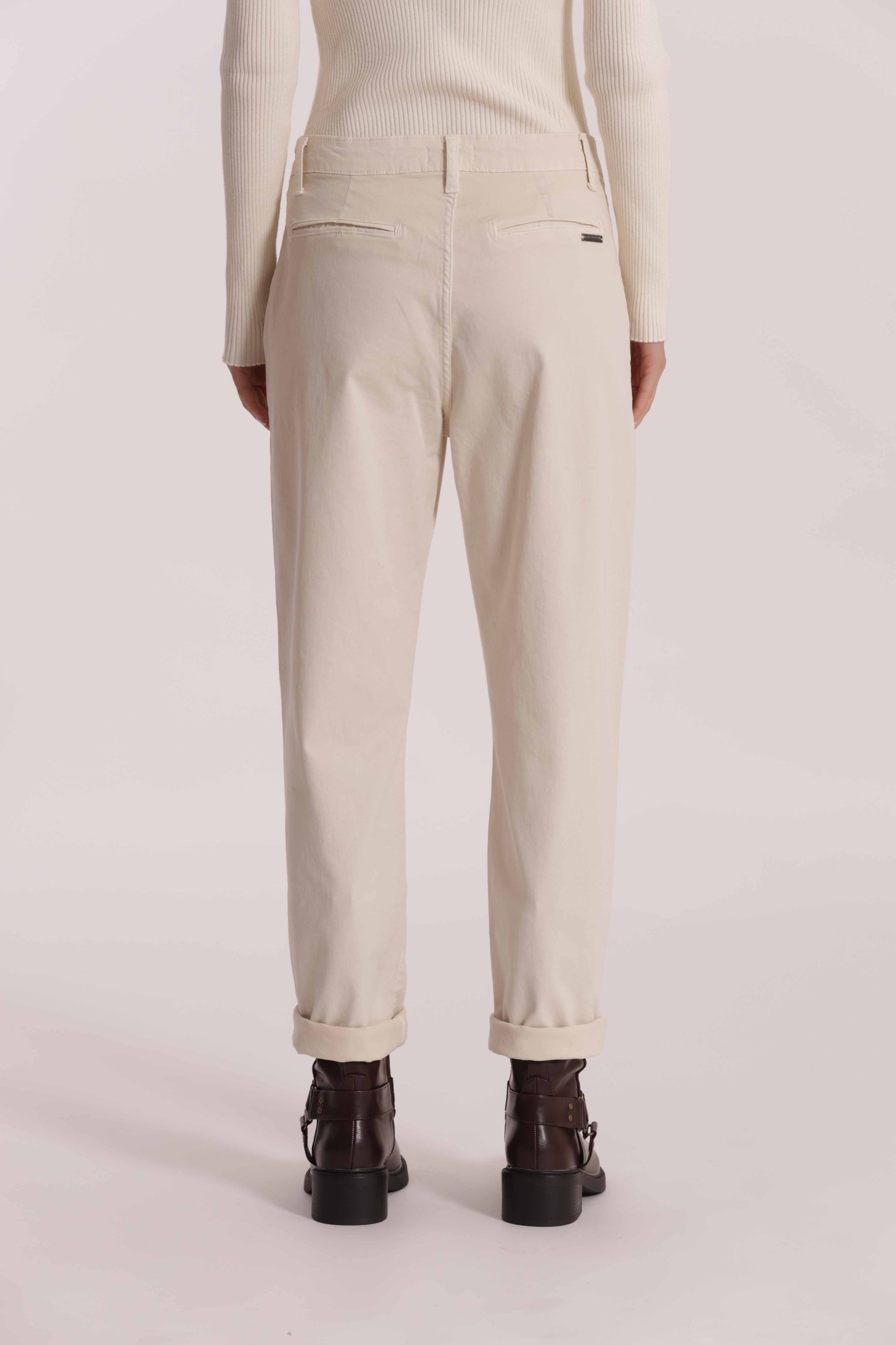 PANTALONE CHINOS IN GABARDINA