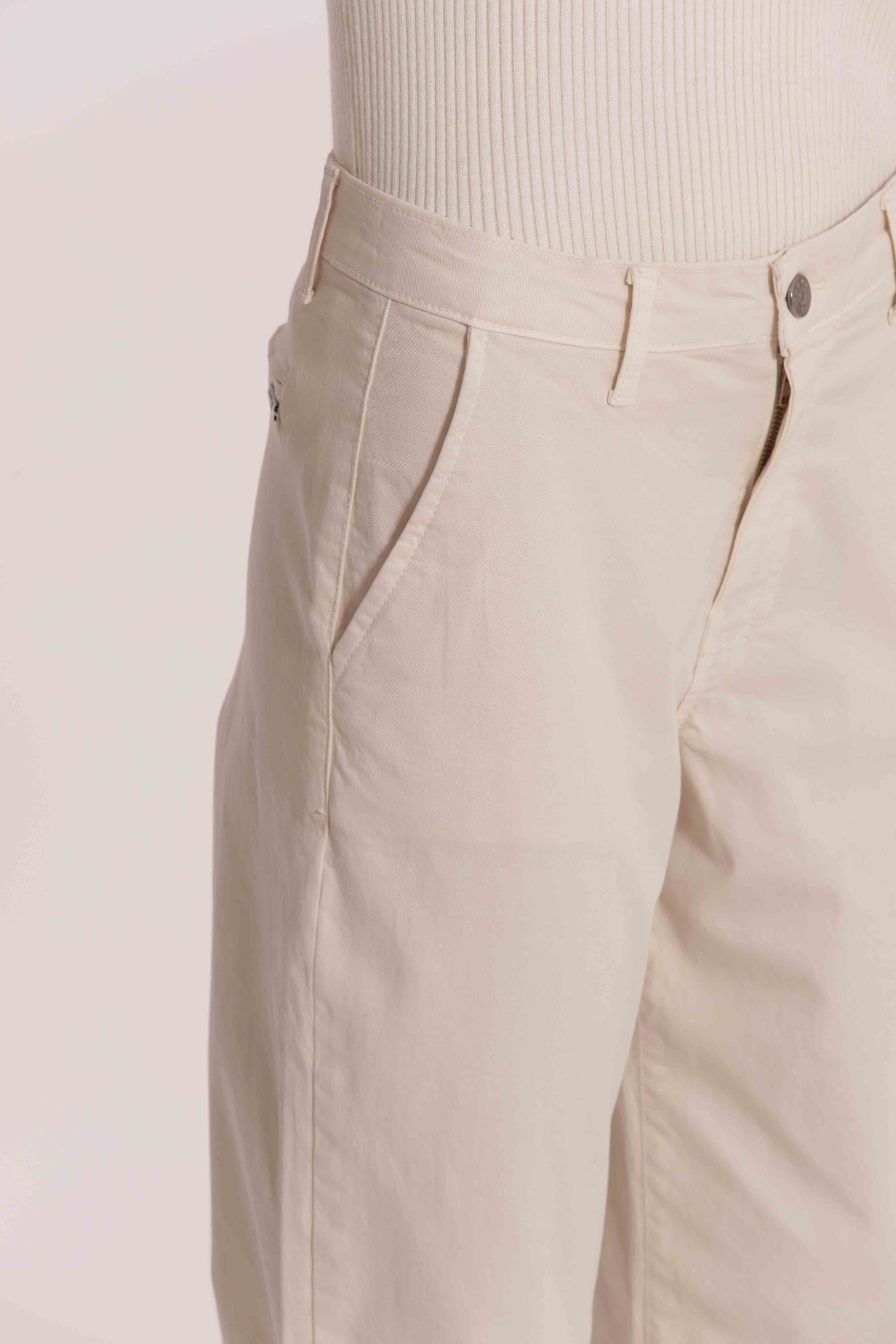 PANTALONE CHINOS IN GABARDINA