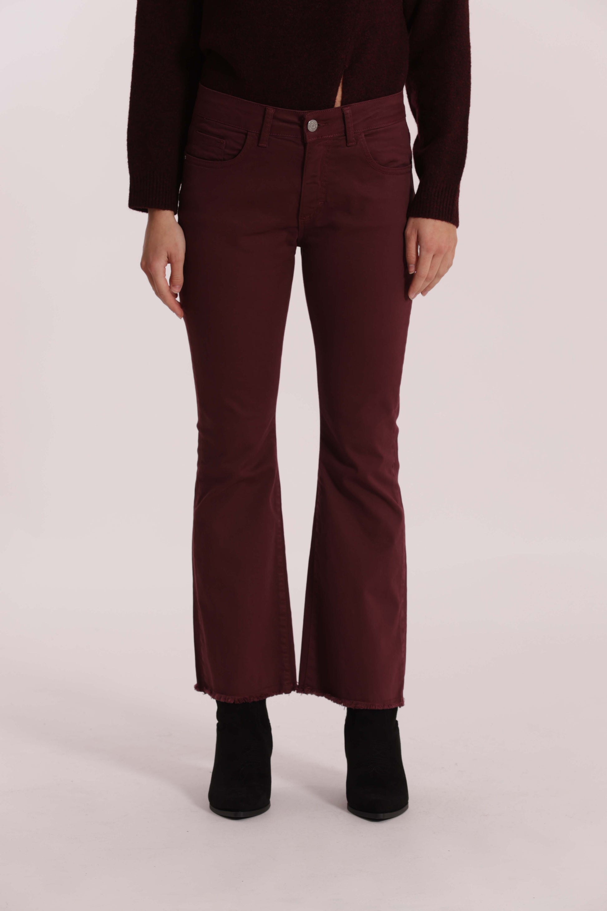 PANTALONE CROPPED FLARE IN GABARDINA