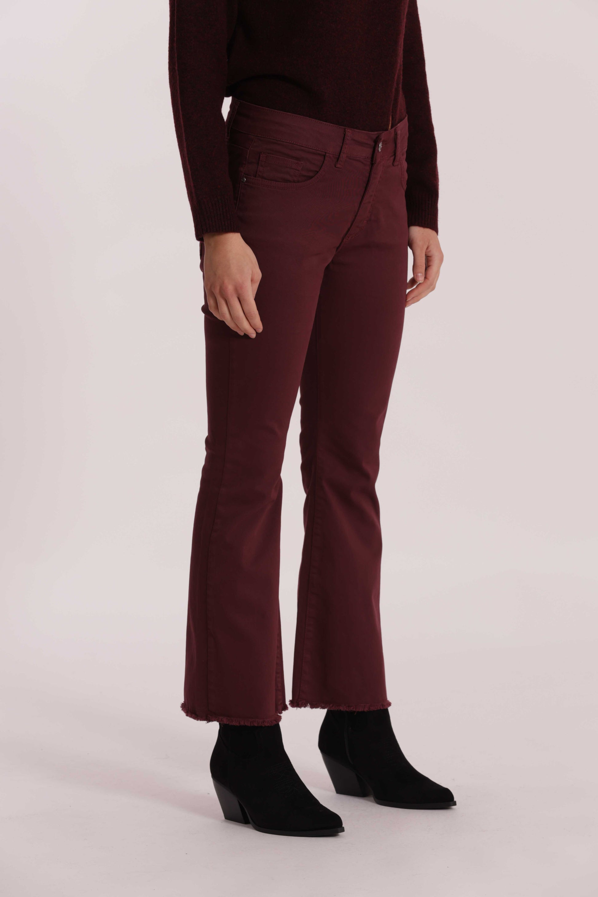 PANTALONE CROPPED FLARE IN GABARDINA