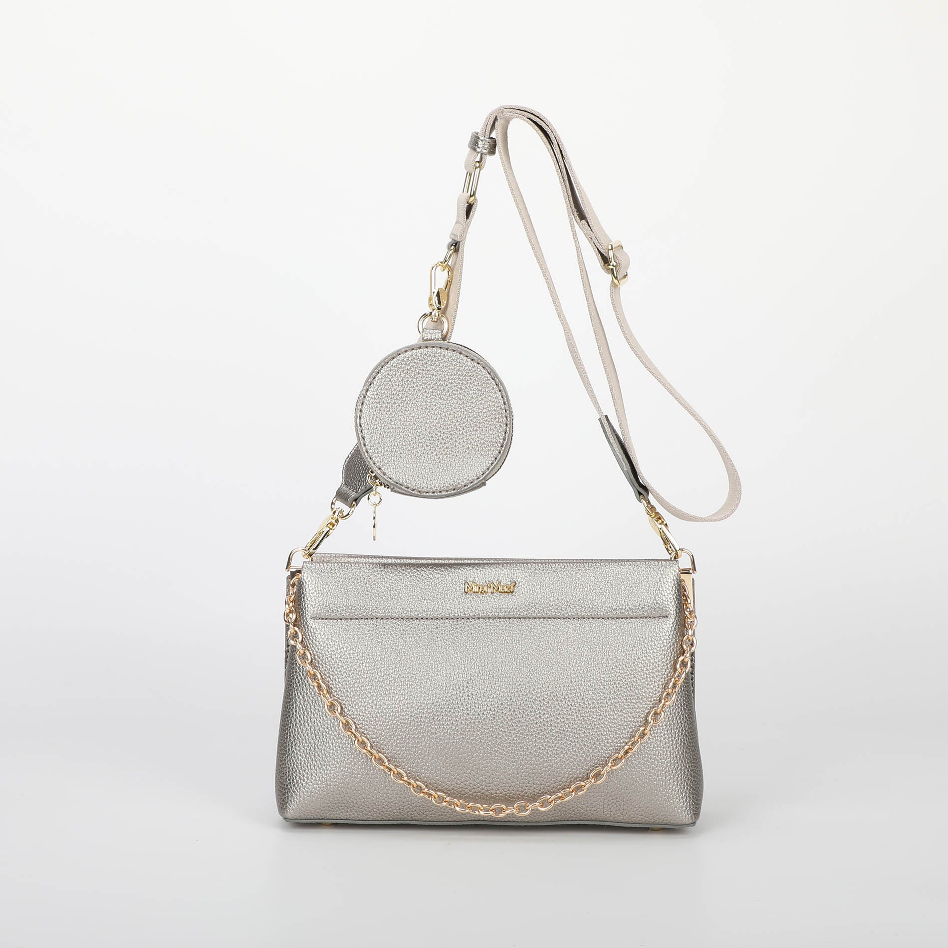 BORSA A TRACOLLA CON DETTAGLIO APPESO