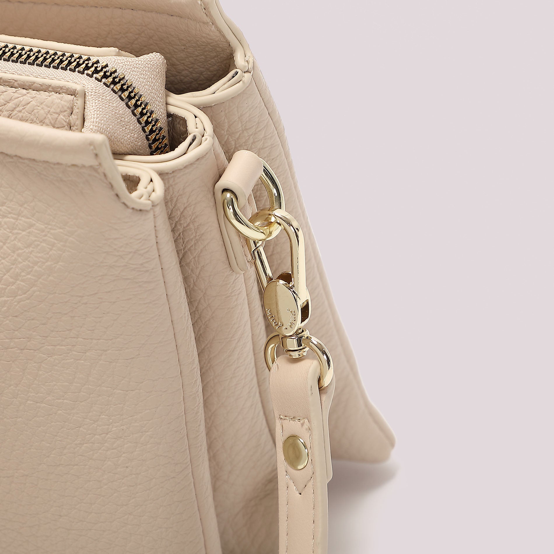 MIMI MUA FIRENZE-BORSA A TRACOLLA CON DETTAGLIO APPESO
