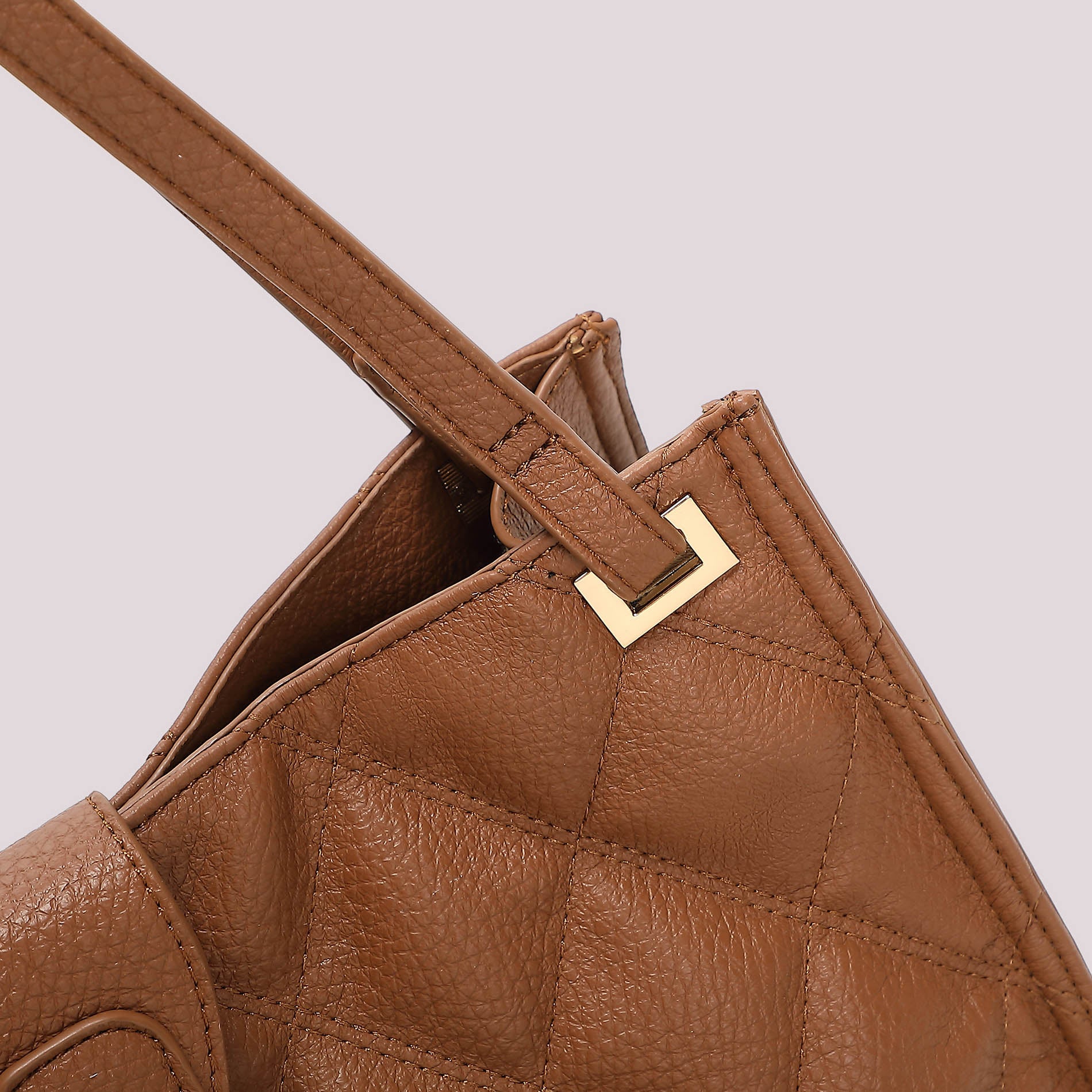 MIMI MUA FIRENZE-BORSA SHOPPING TRAPUNTATA CON BASE LISCIA