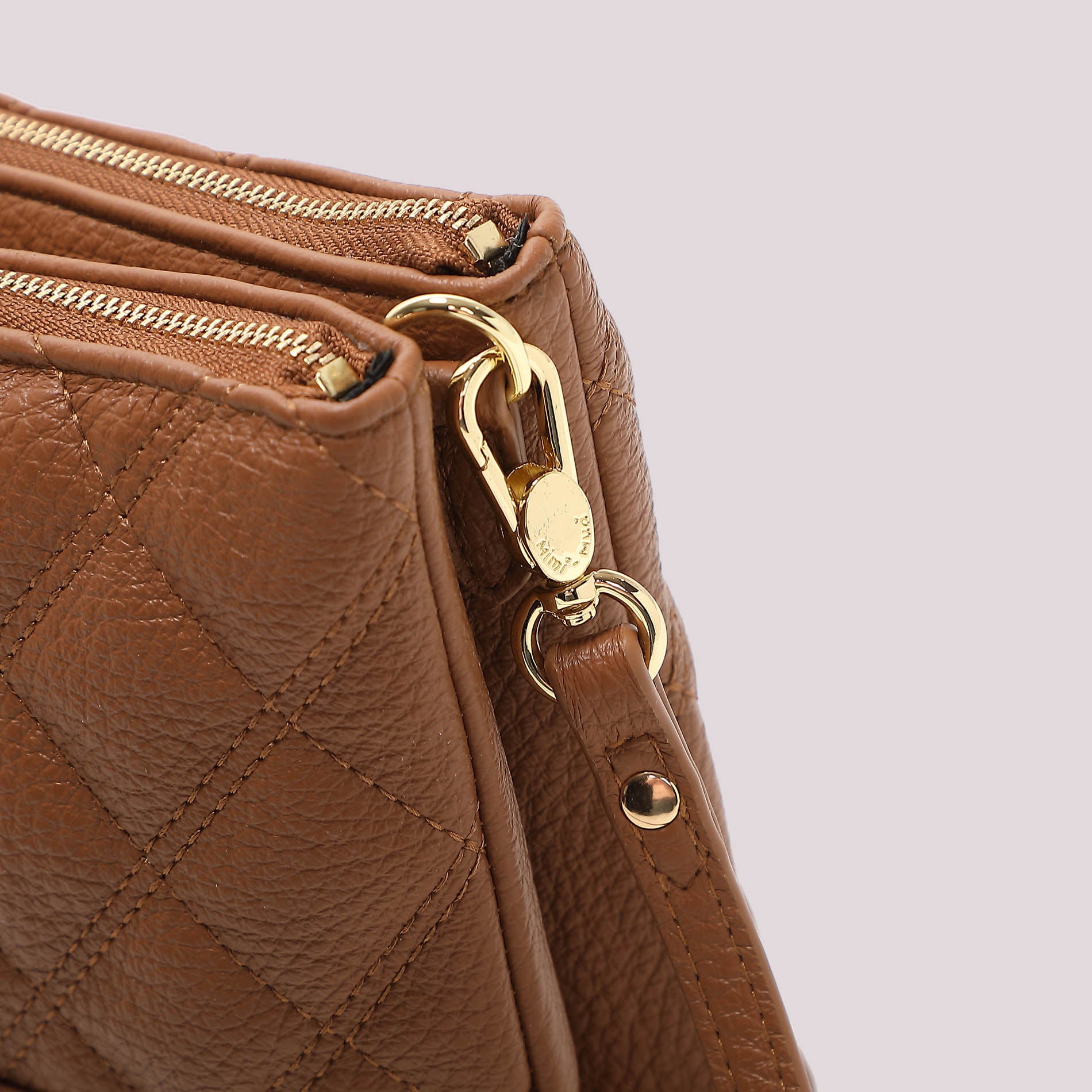 MIMI MUA FIRENZE-BORSA A TRACOLLA TRAPUNTATA CON BASE LISCIA