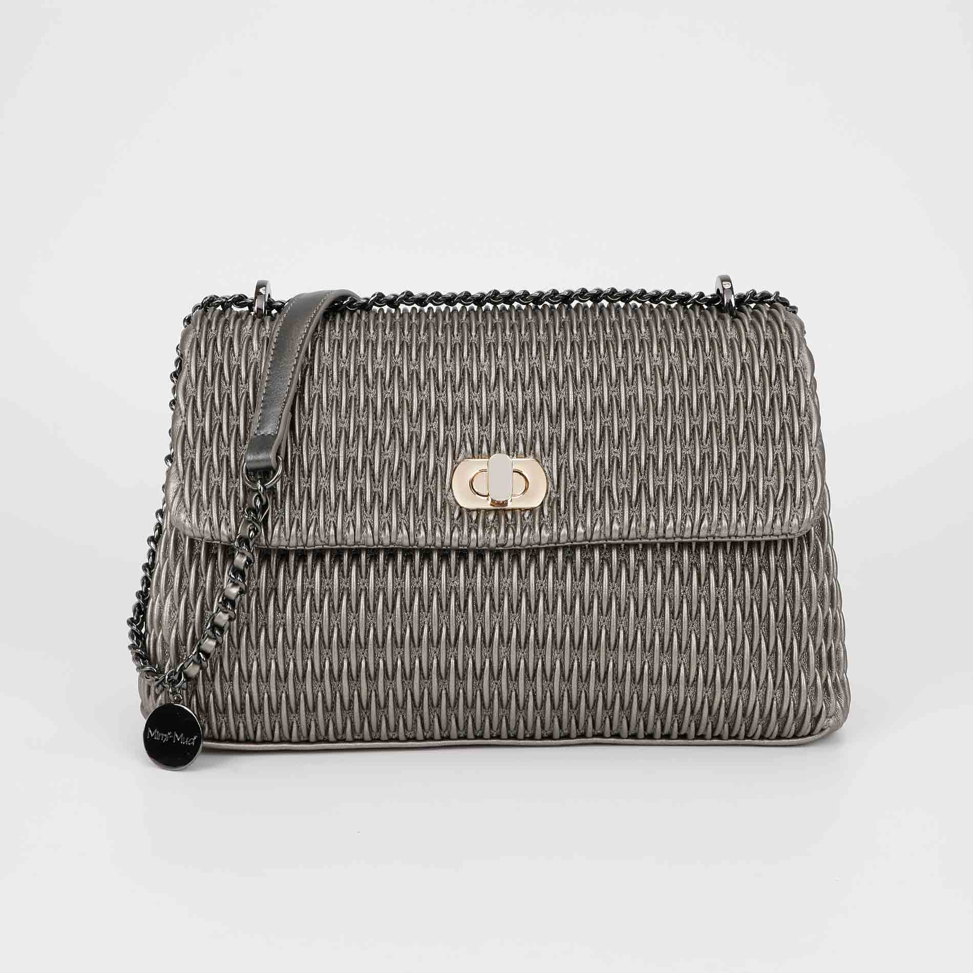 BORSA A SPALLA TRAPUNTATA