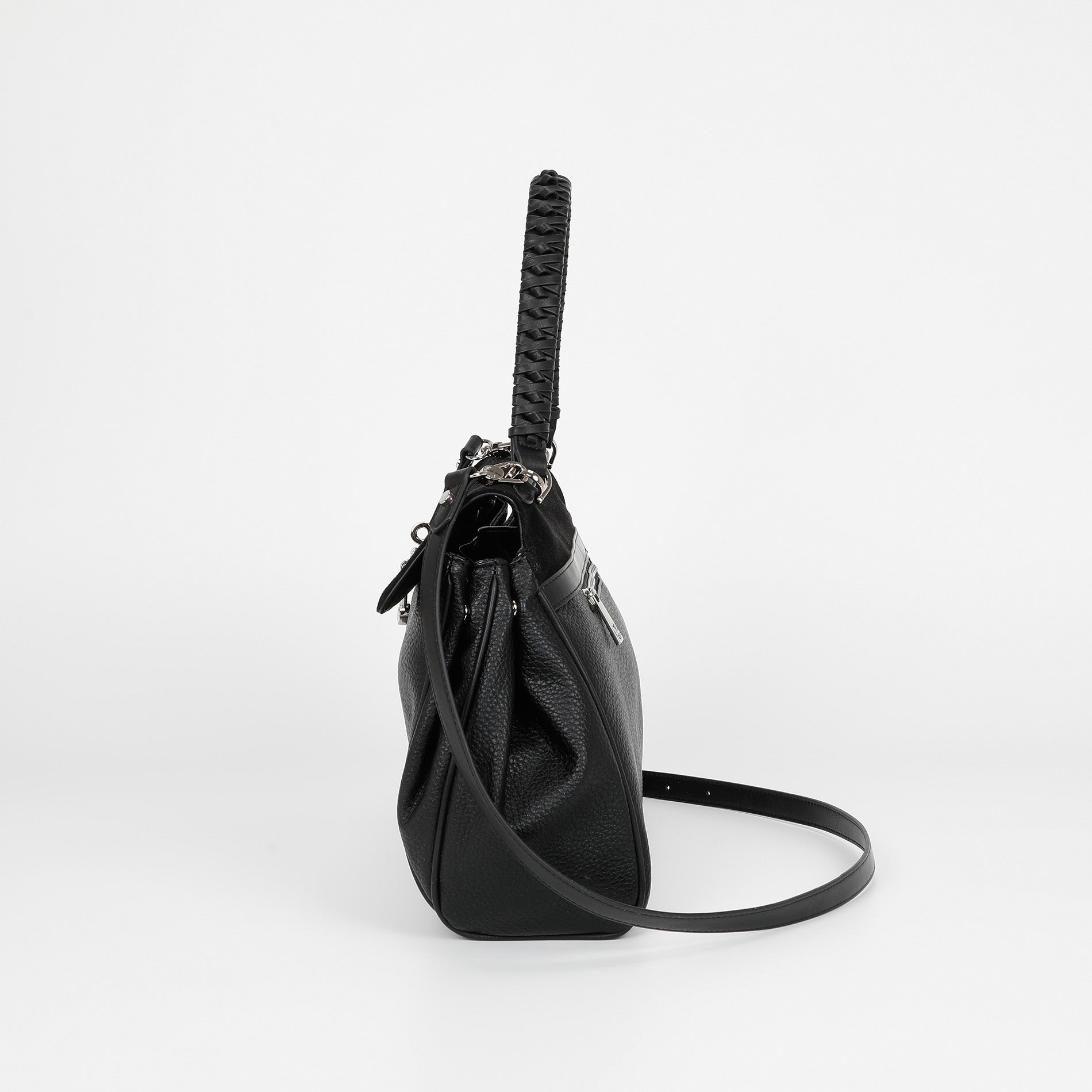 BORSA A SPALLA CON DETTAGLIO IN ECO SUEDE
