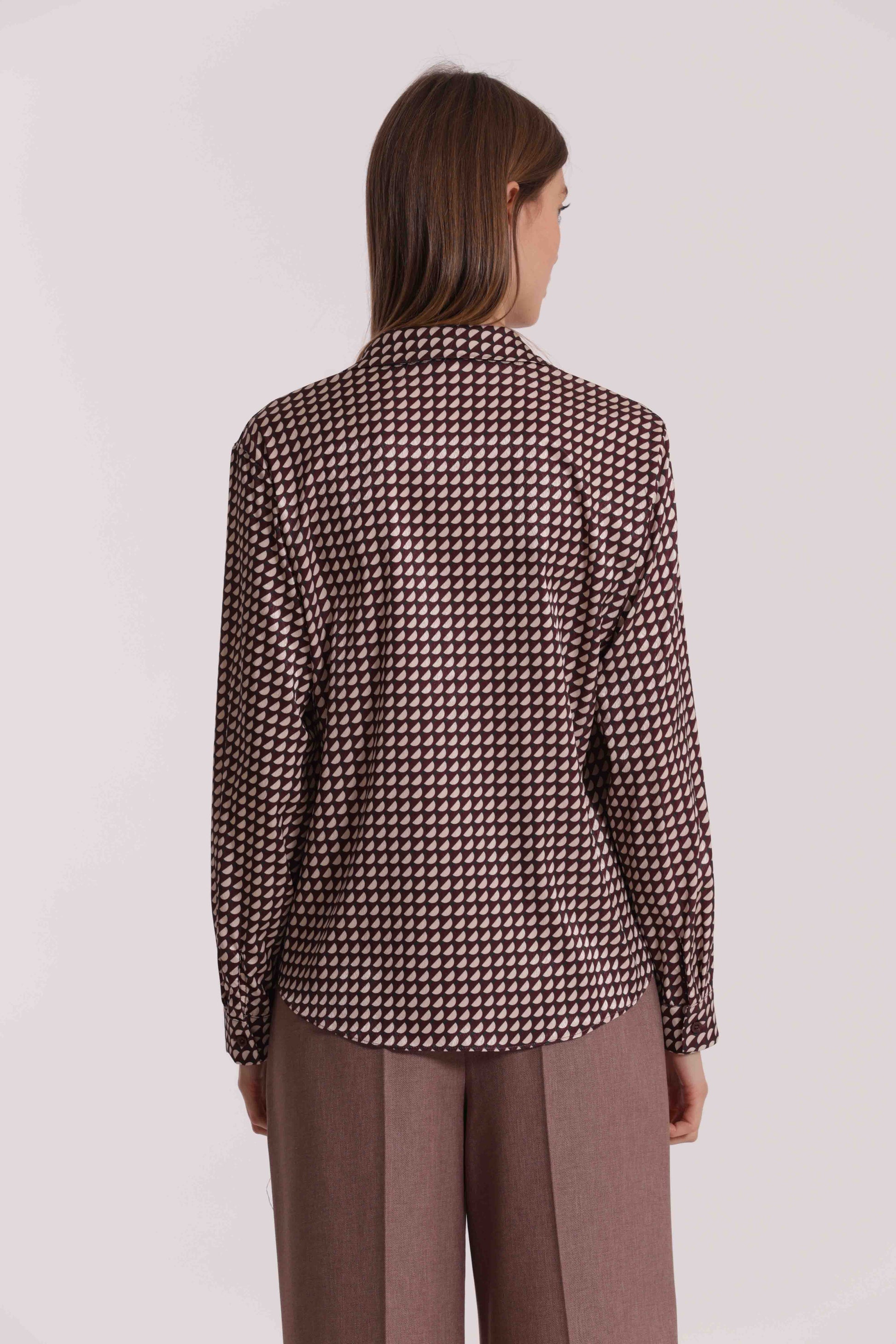 BLUSA SCOLLO A V FANTASIA GEO