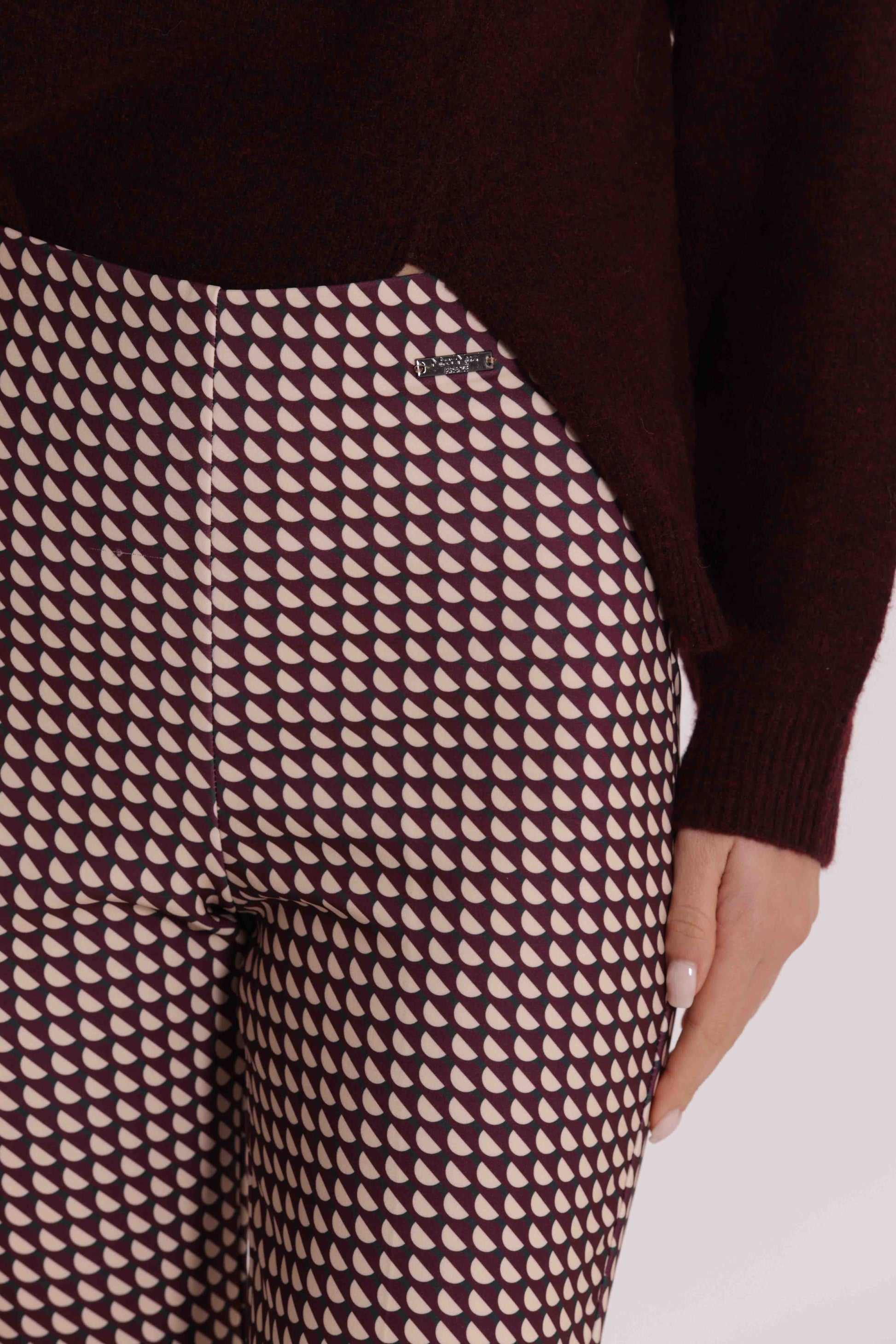 PANTALONE FLARE IN TECNICO FANTASIA GEO