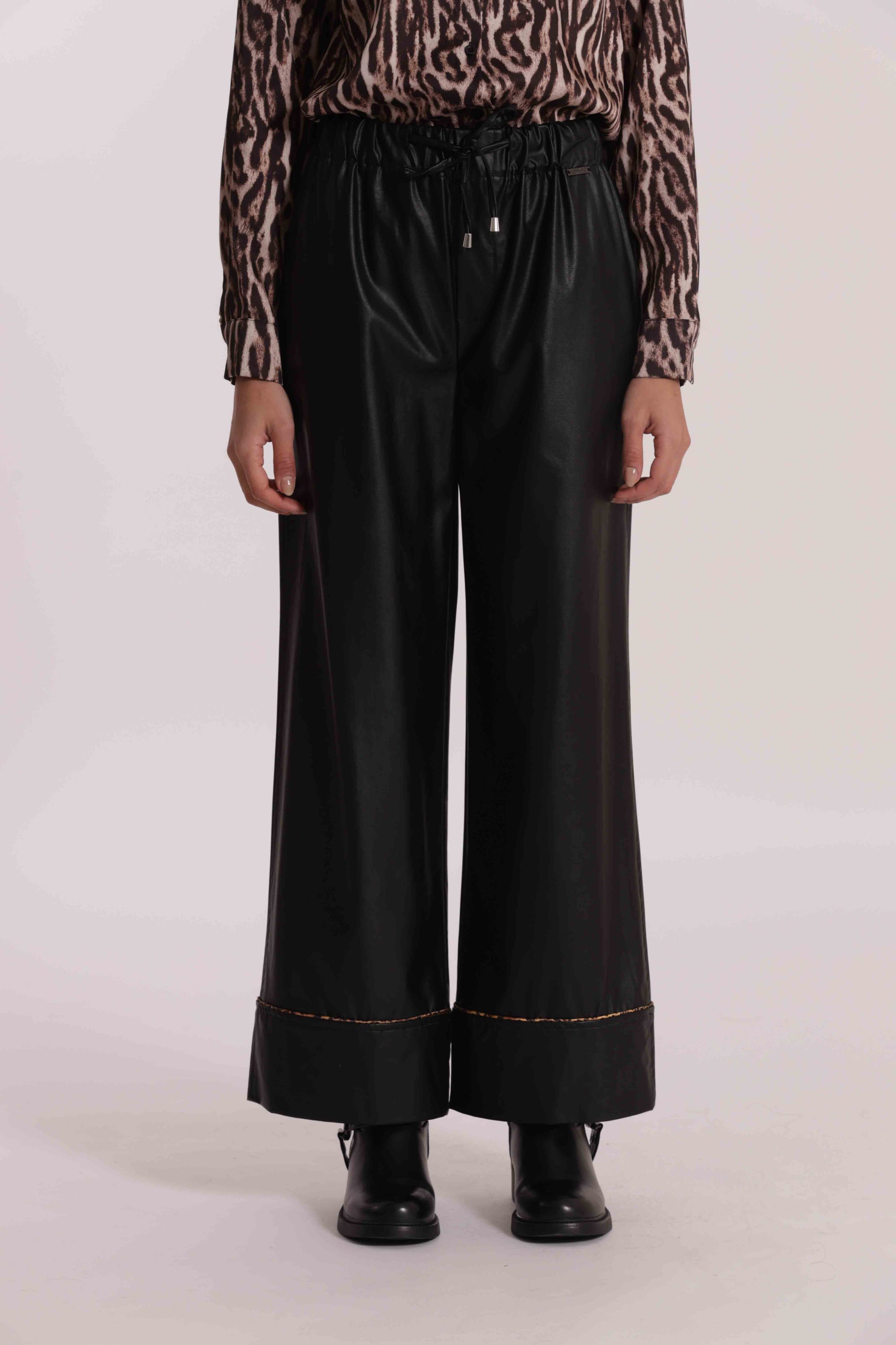 PANTALONE PALAZZO IN SIMILPELLE CON DETTAGLI ANIMALIER