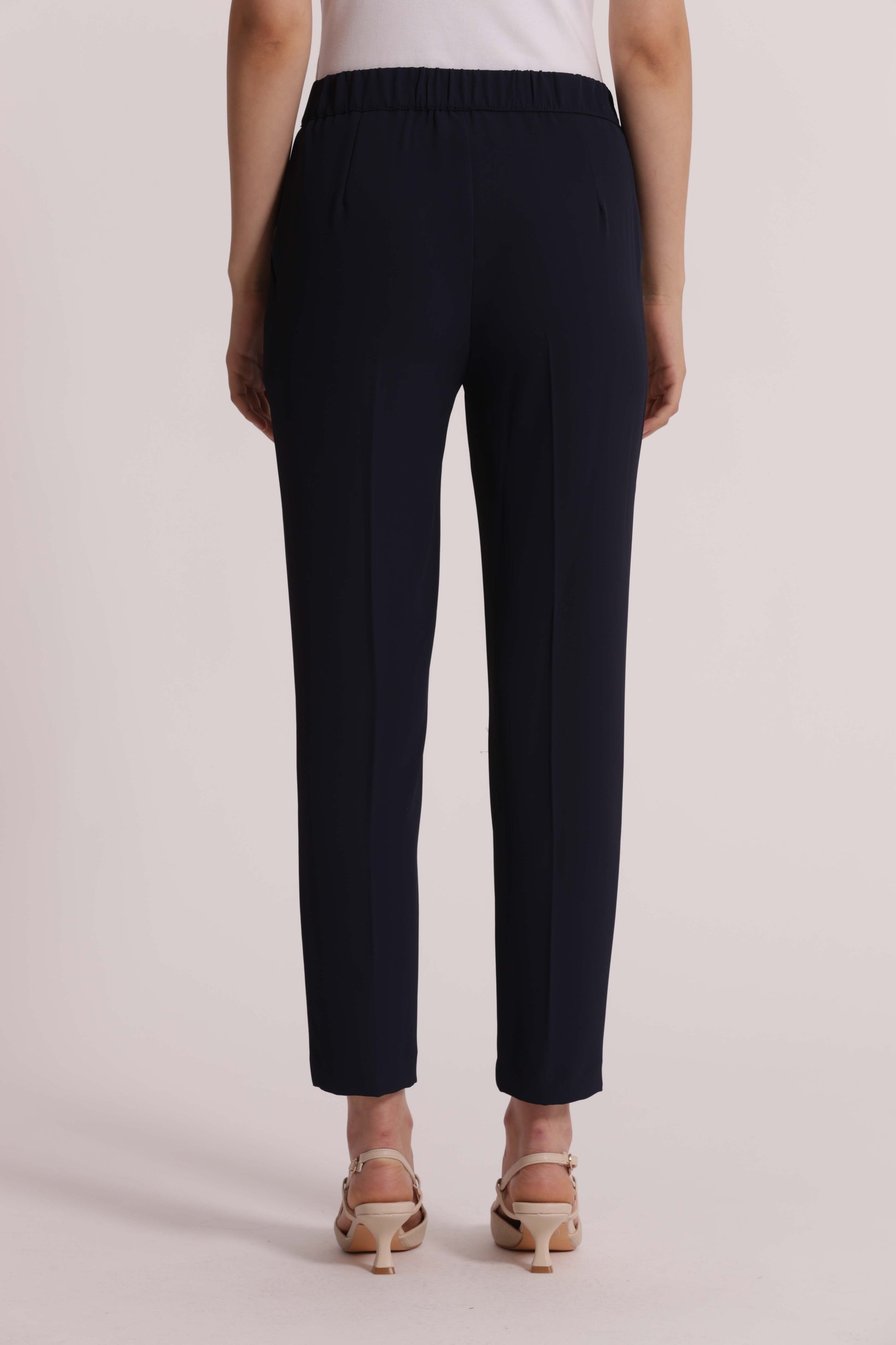 PANTALONE CON ELASTICO IN VITA