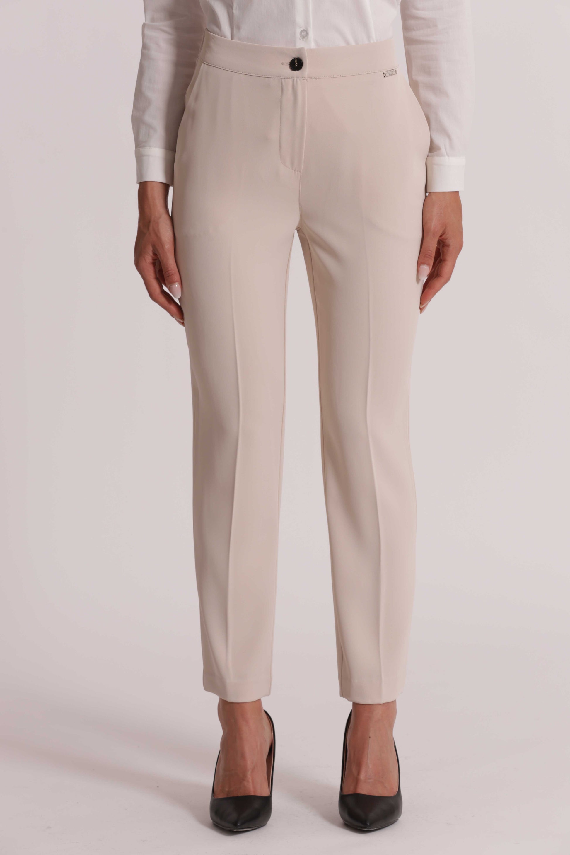 PANTALONE CON ELASTICO IN VITA