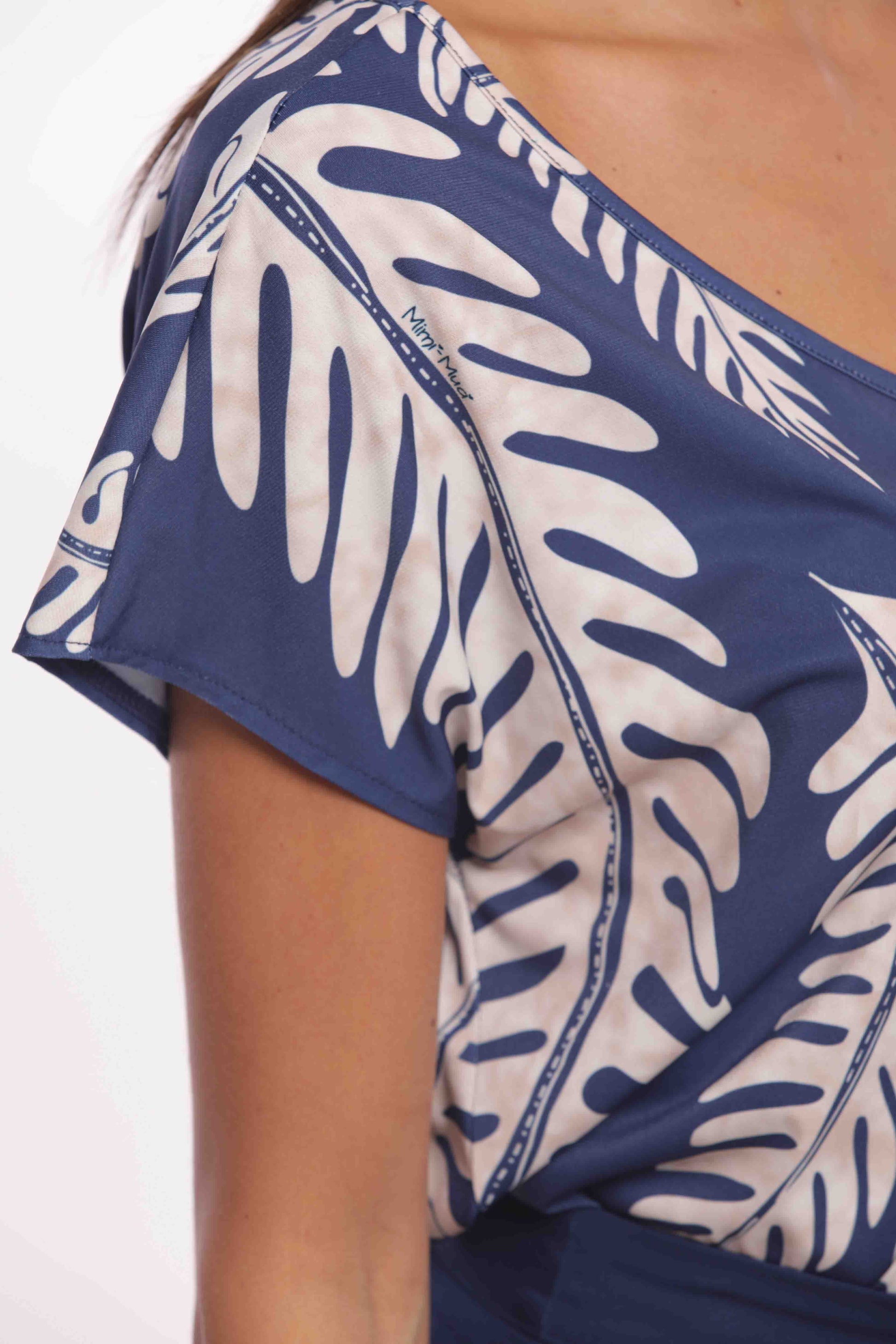 BLUSA SCOLLO A V IN ITY FANTASIA