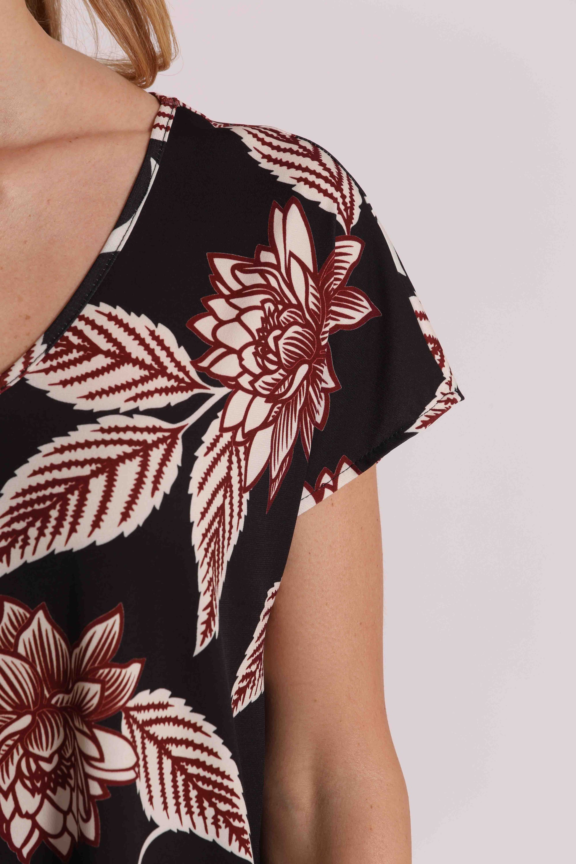 BLUSA A MANICHE CORTE IN ITY IN FANTASIA