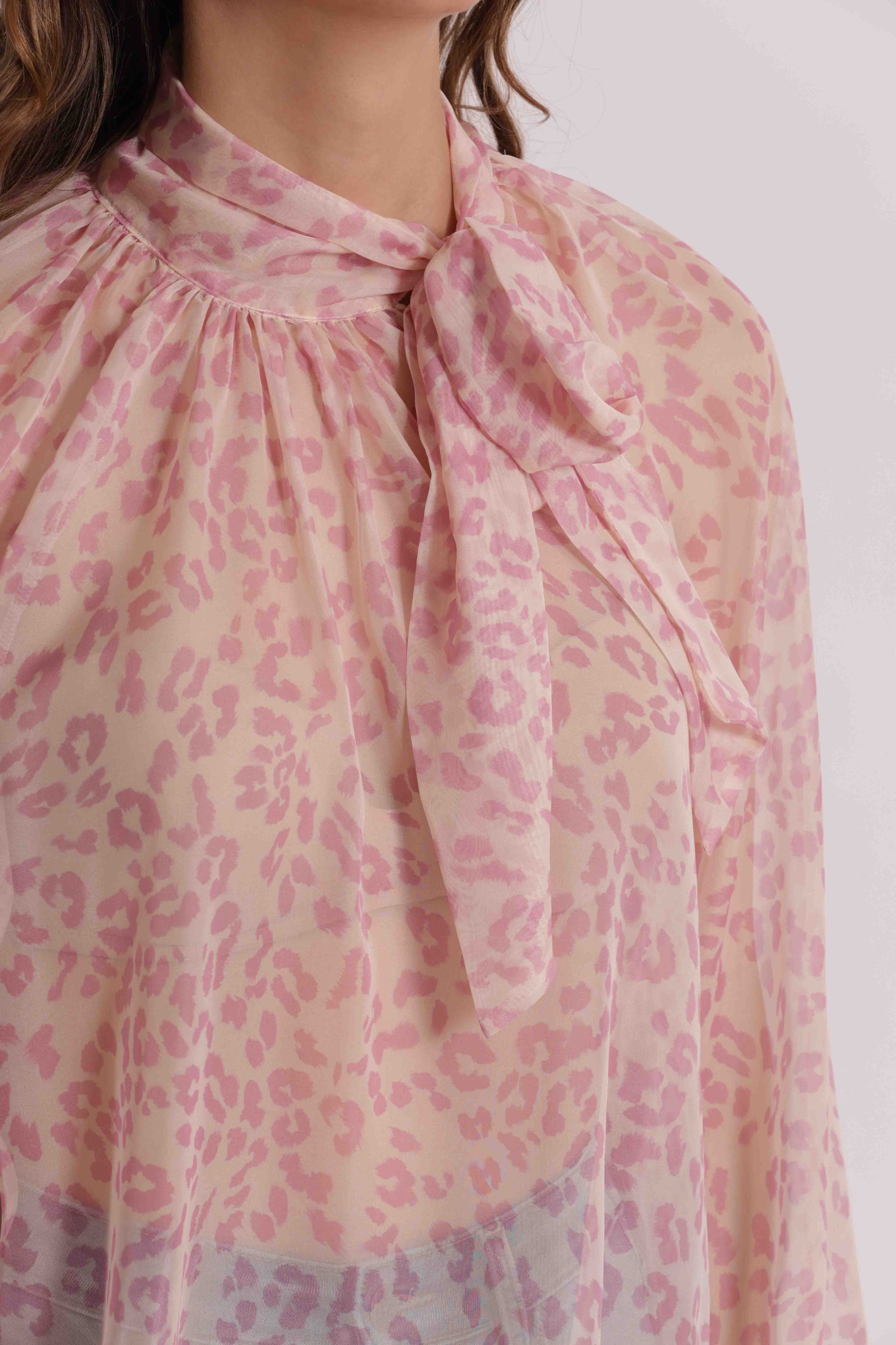 BLUSA ANIMALIER CON FIOCCO