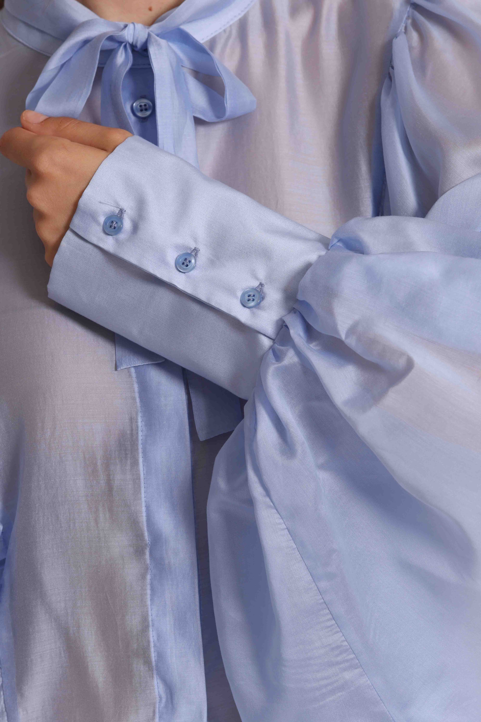 BLUSA A MANICHE LUNGHE EFFETTO CHIFFON