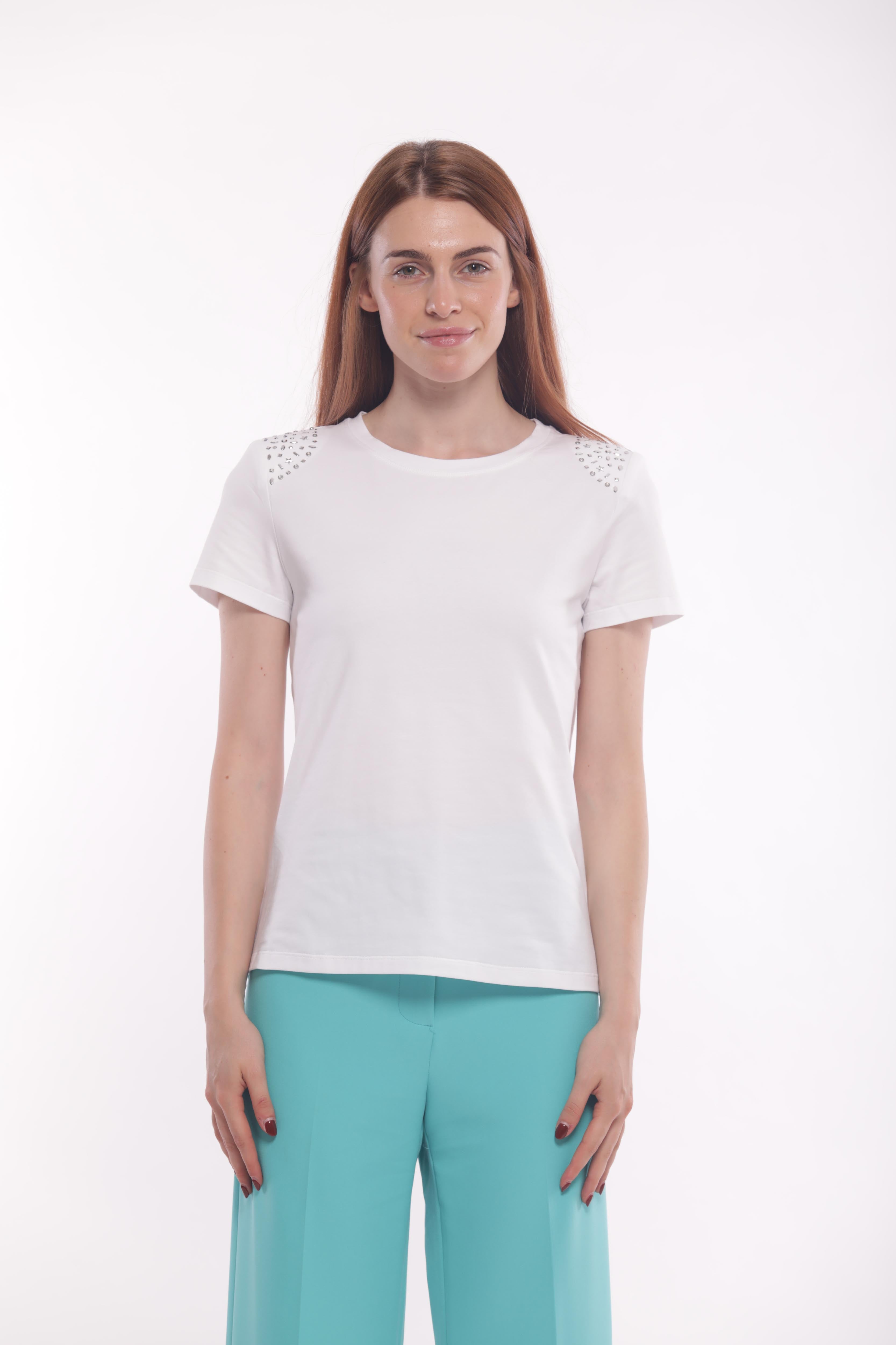 T-SHIRT CON BORCHIE SU SPALLE
