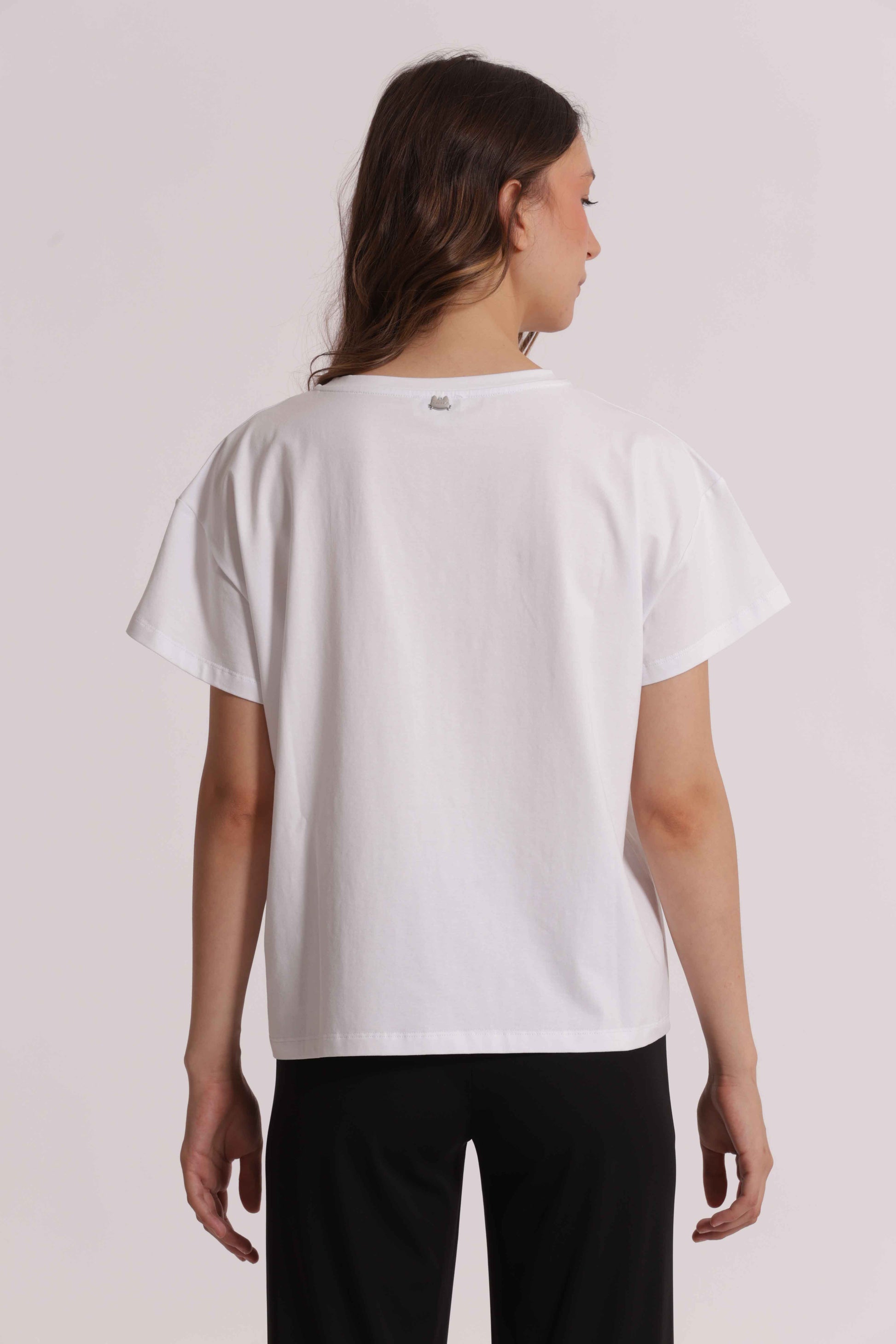 T-SHIRT "MODERN MUSE" CON PAILLETTES