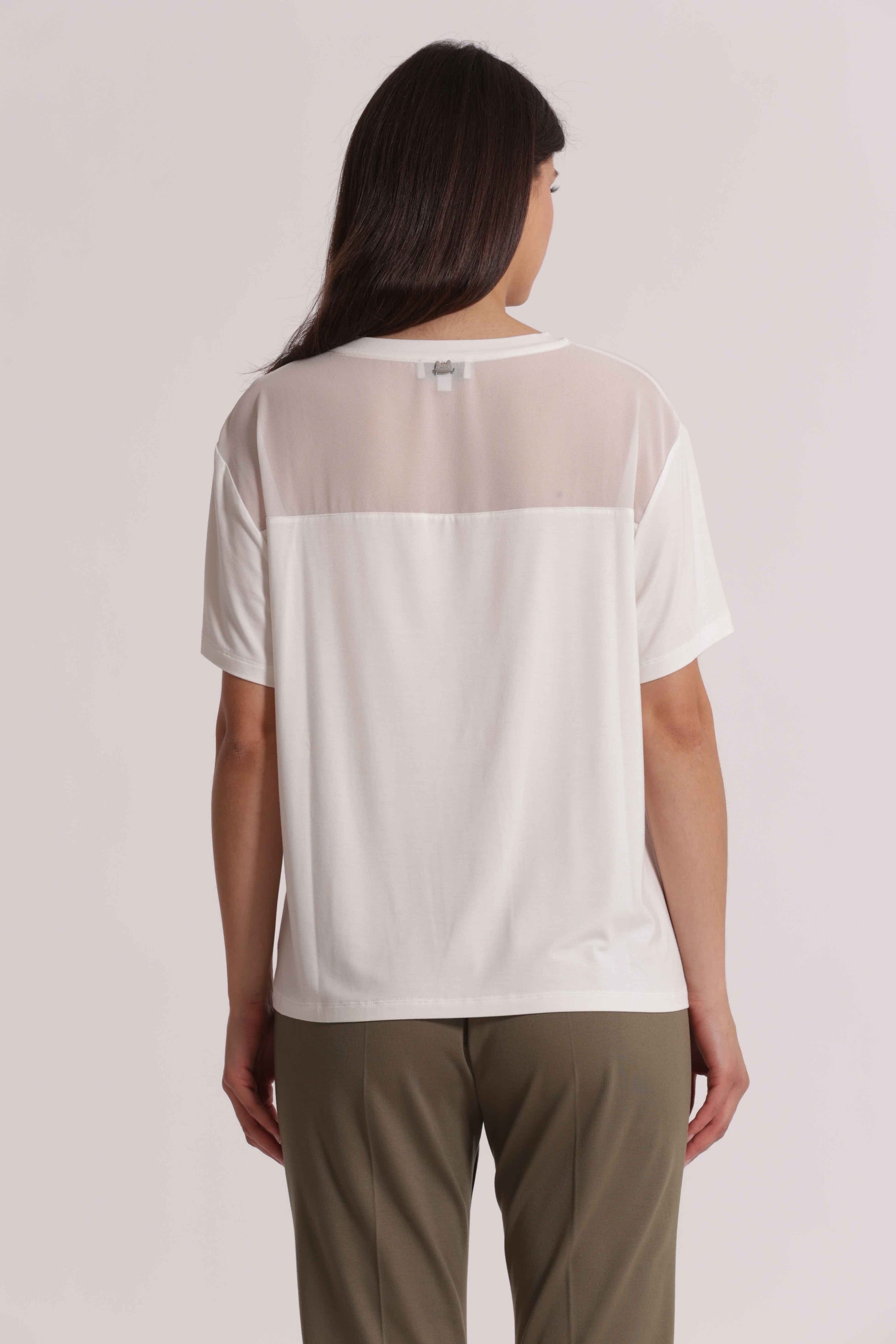 T-SHIRT SCOLLO TONDO CON DETTAGLI IN GEORGETTE