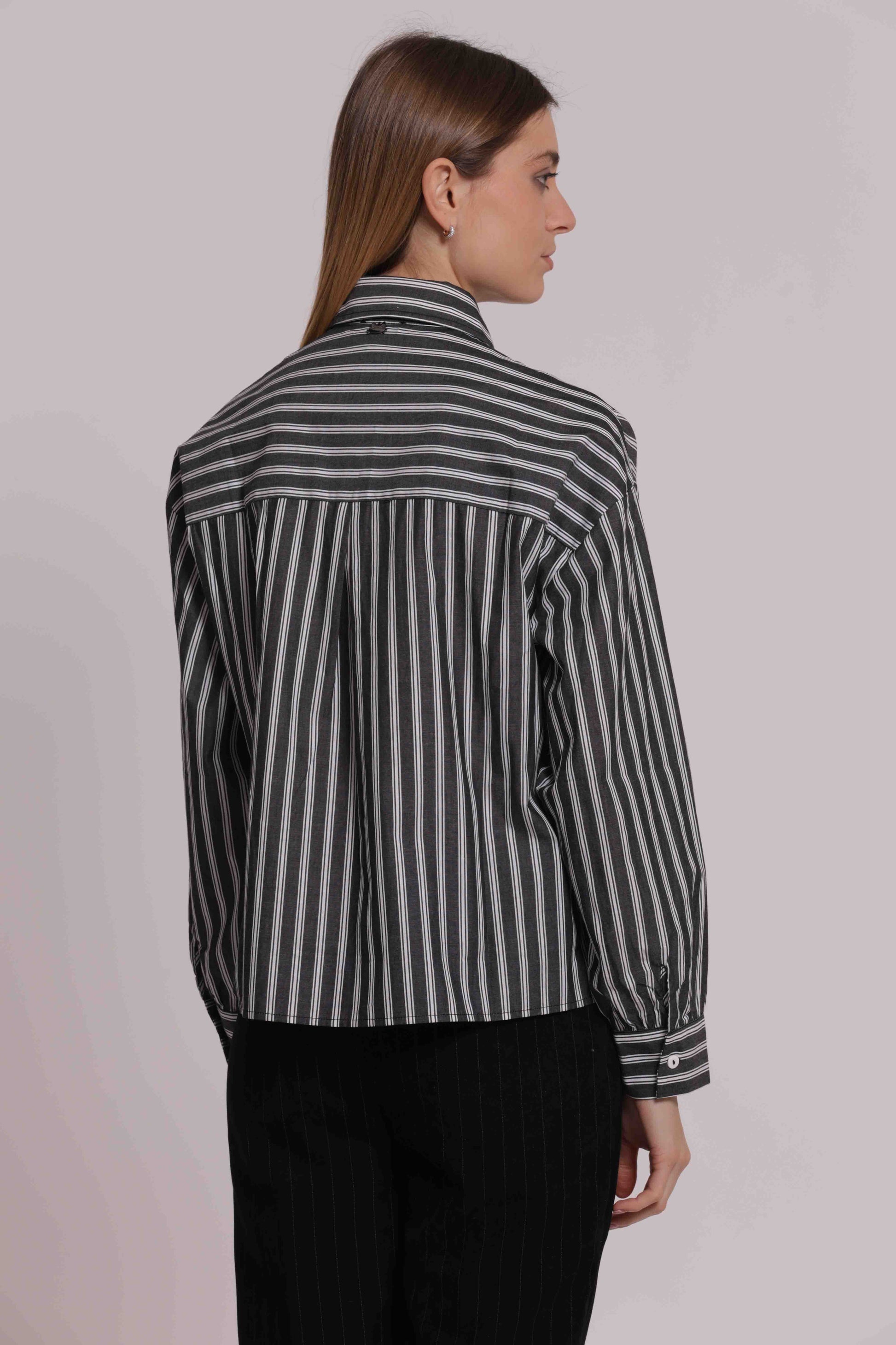 MIMI MUA FIRENZE-CAMICIA A RIGHE CON APPLICAZIONI FRONTALI
