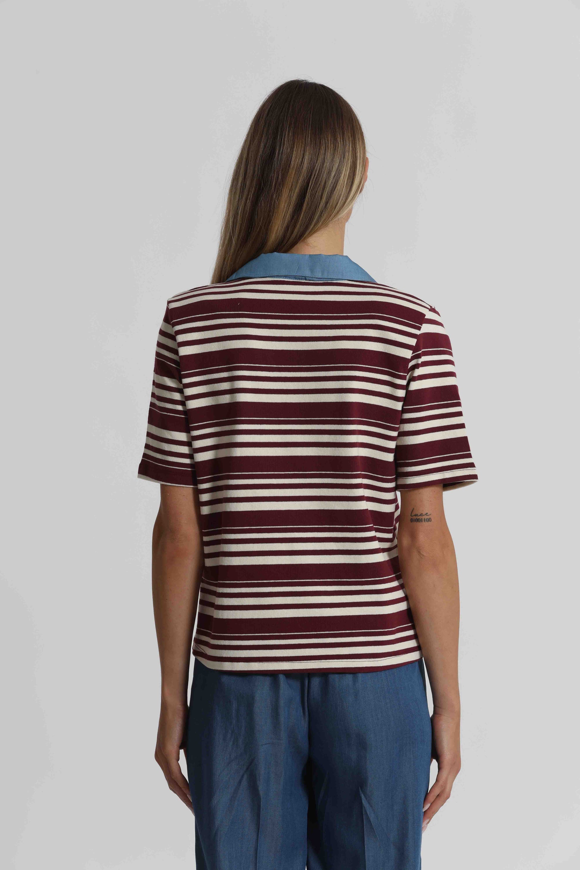 T-SHIRT A RIGHE CON COLLETTO DENIM E INSERTI IN STRASS