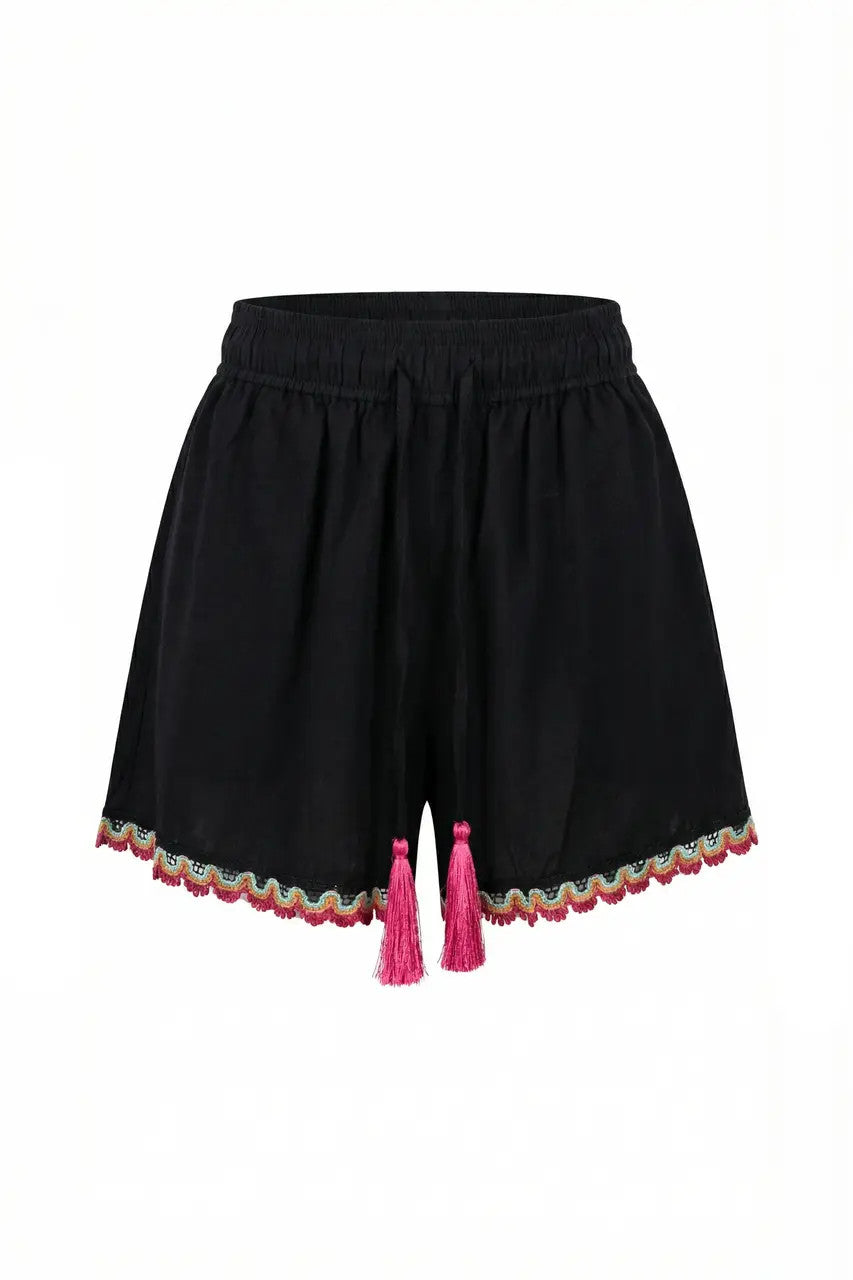 Shorts con ricami e nappe