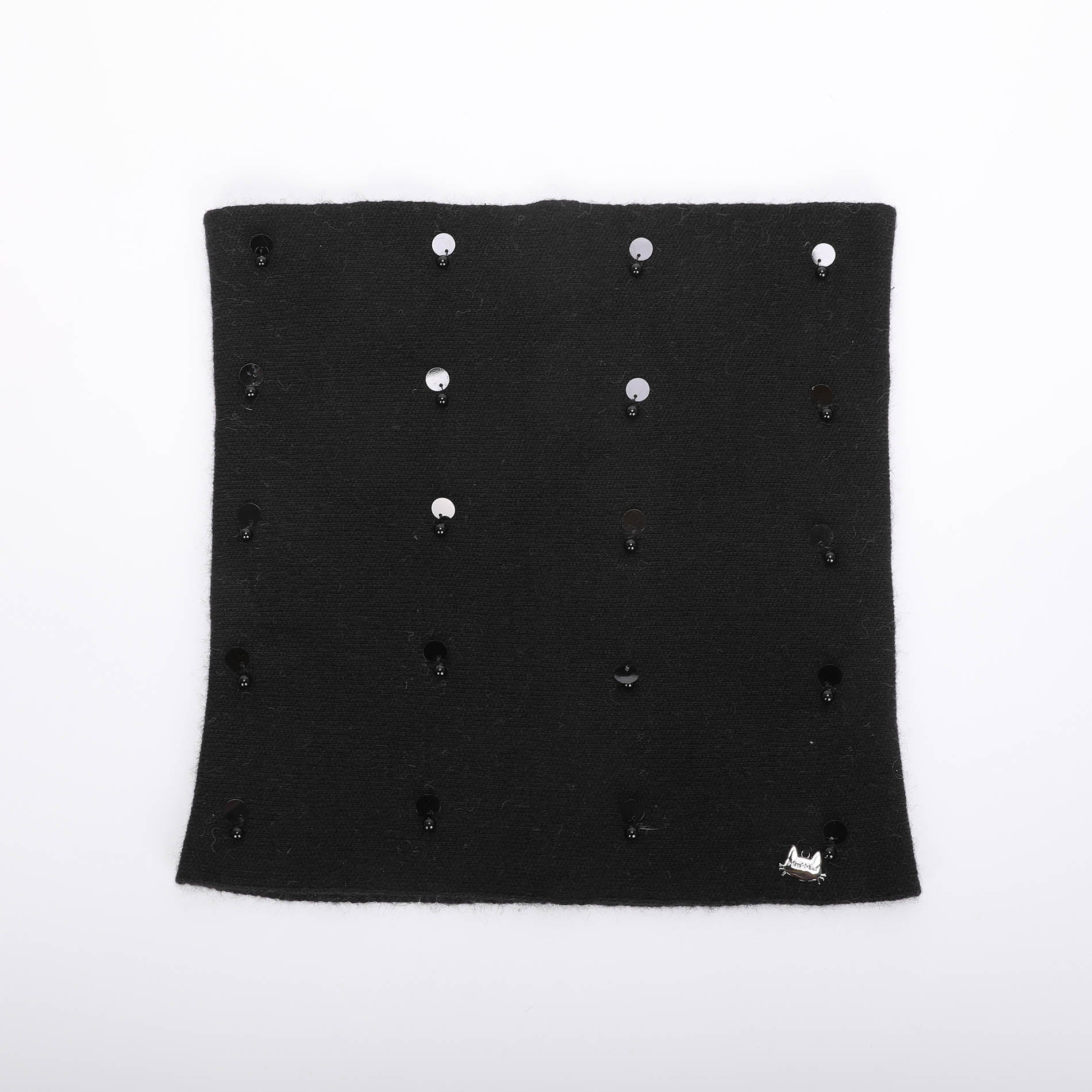 GIROCOLLO CON PERLE E PAILLETTES