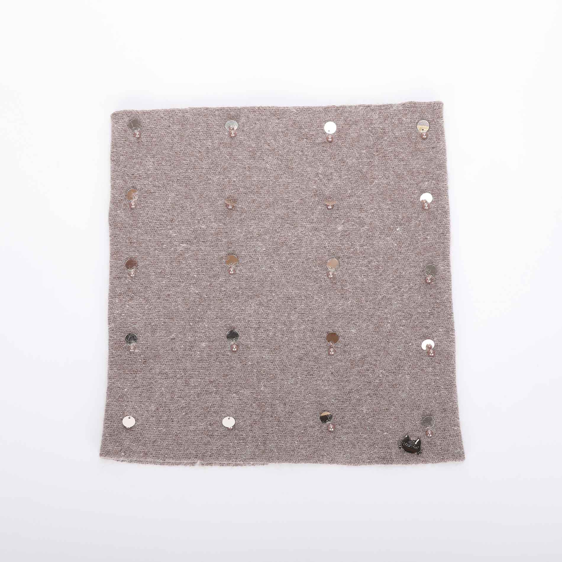GIROCOLLO CON PERLE E PAILLETTES