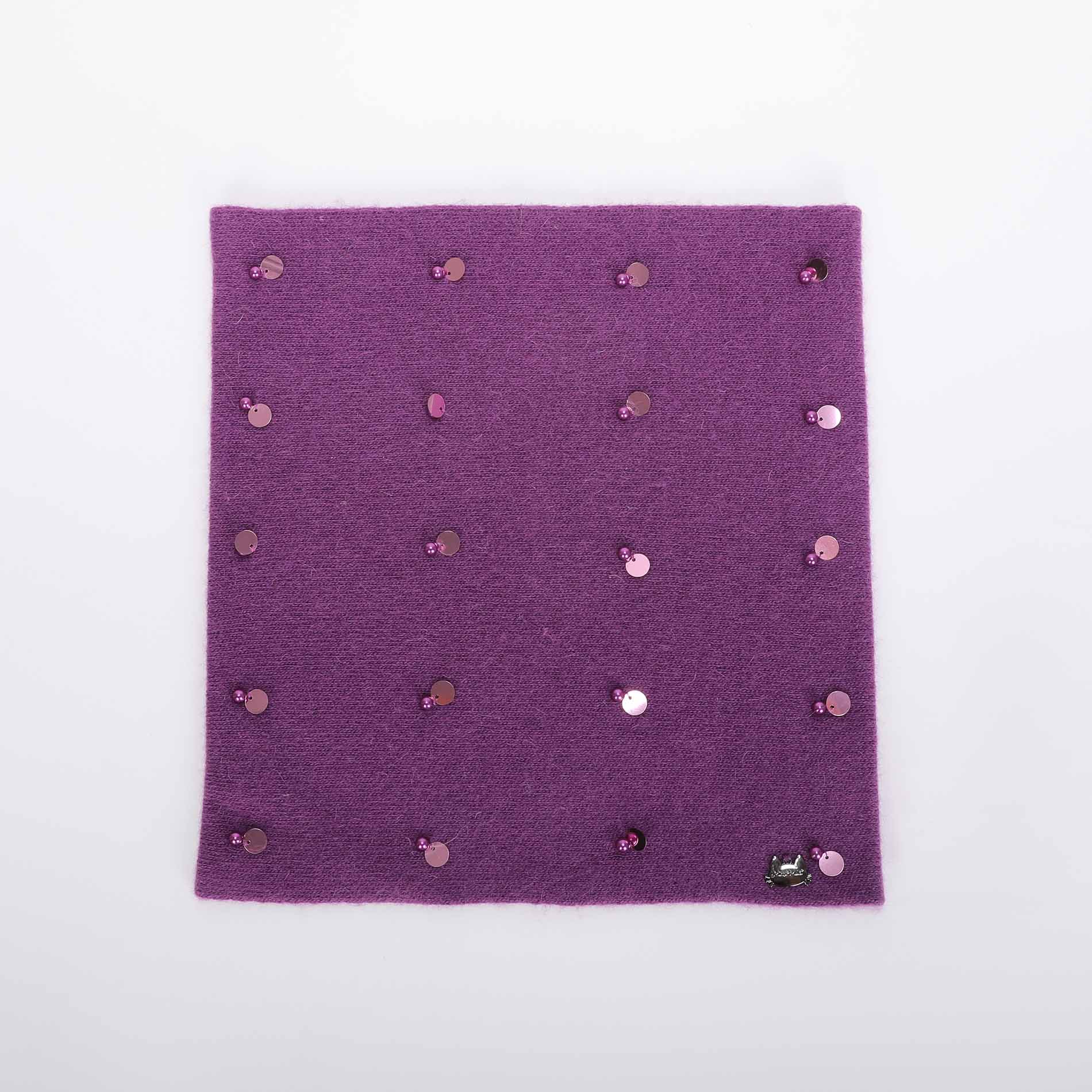 GIROCOLLO CON PERLE E PAILLETTES