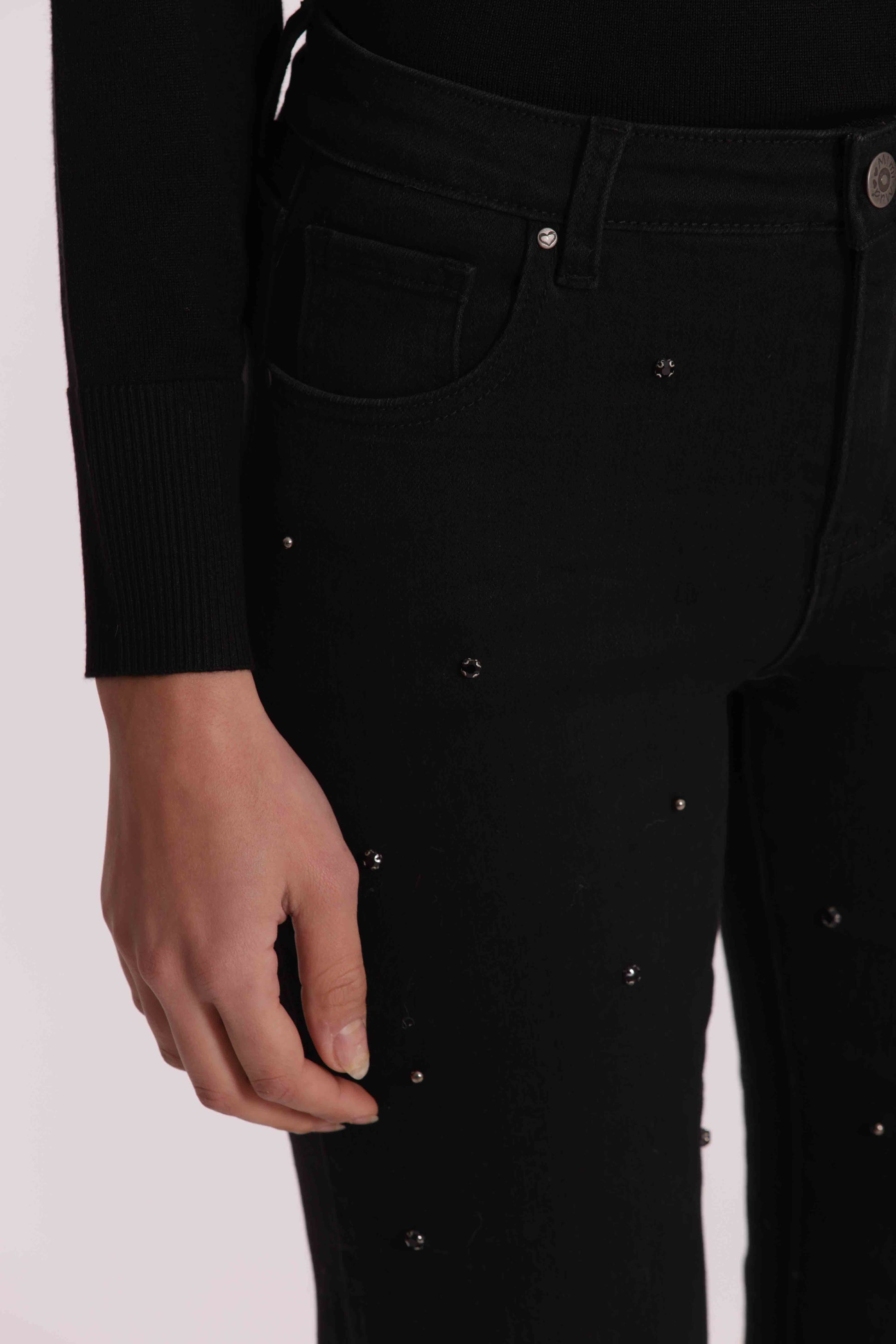 JEANS SIGARETTA CON APPLICAZIONI