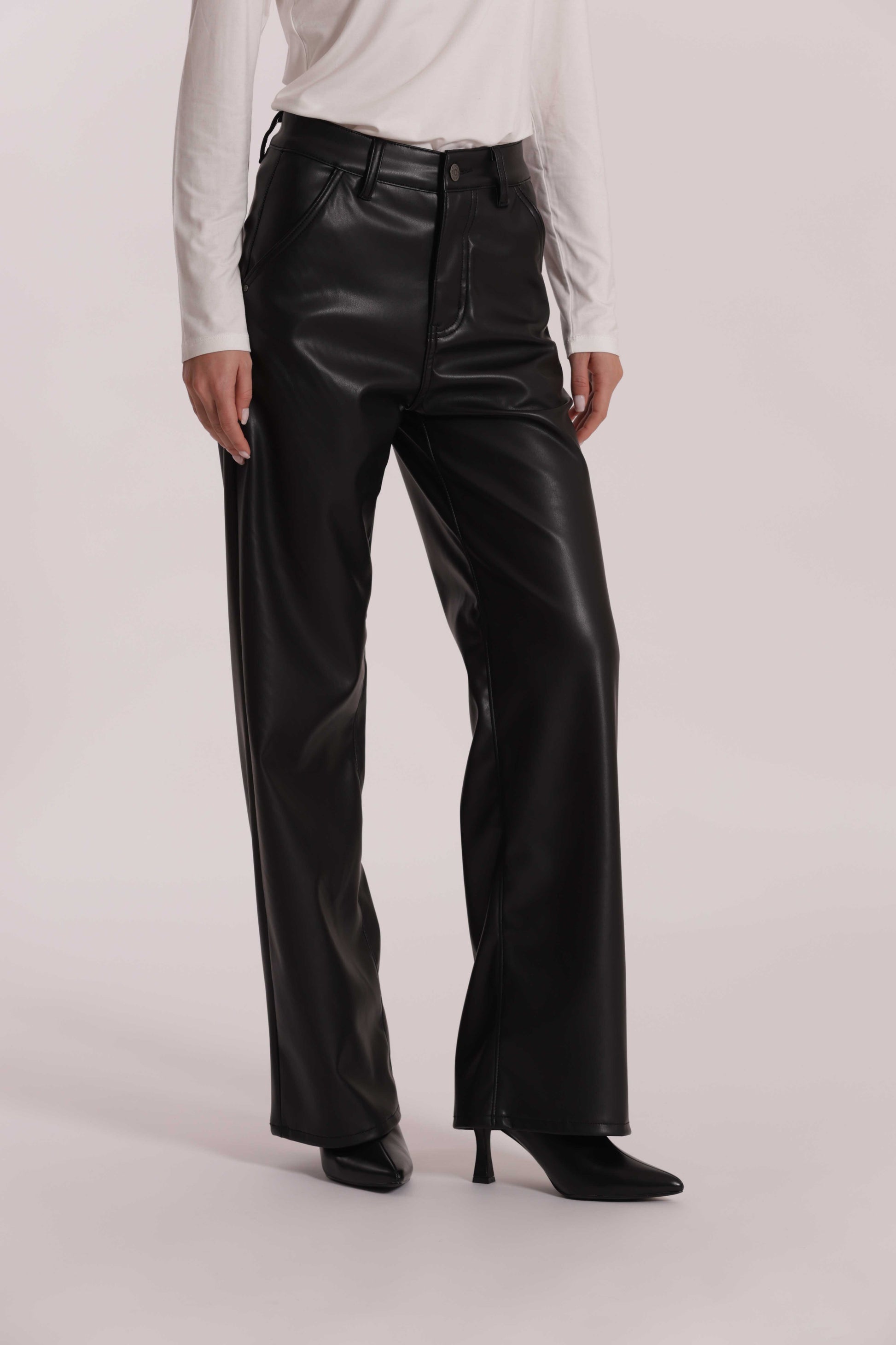 JEANS WIDE LEG IN SIMILPELLE