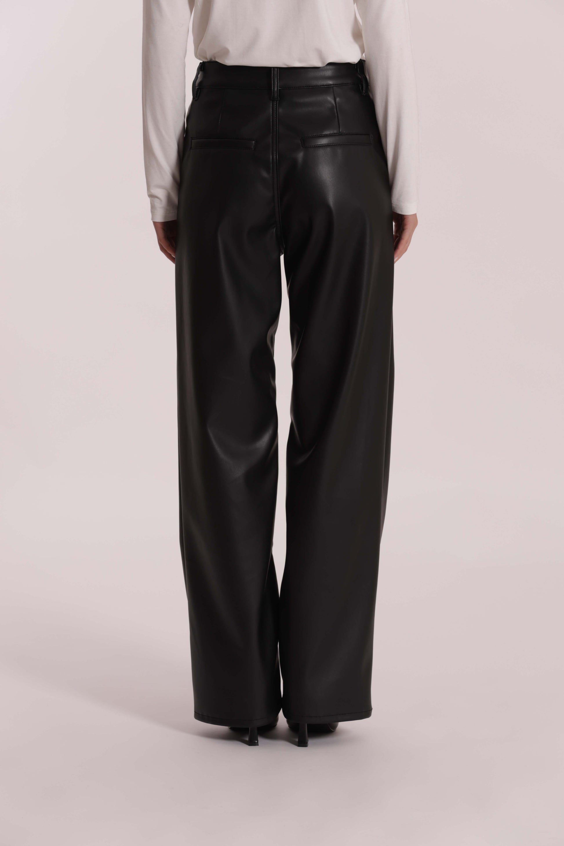 JEANS WIDE LEG IN SIMILPELLE
