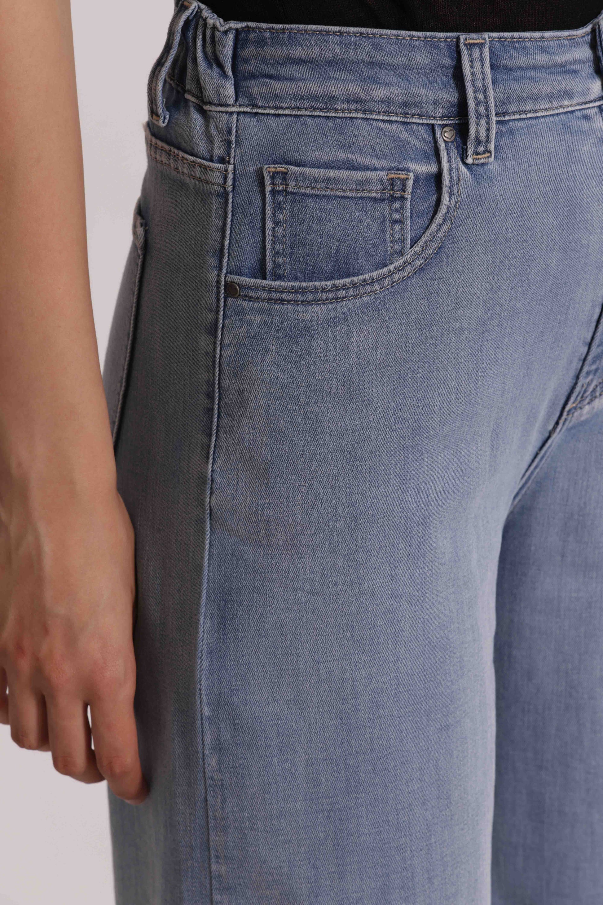 JEANS PALAZZO CON ELASTICO