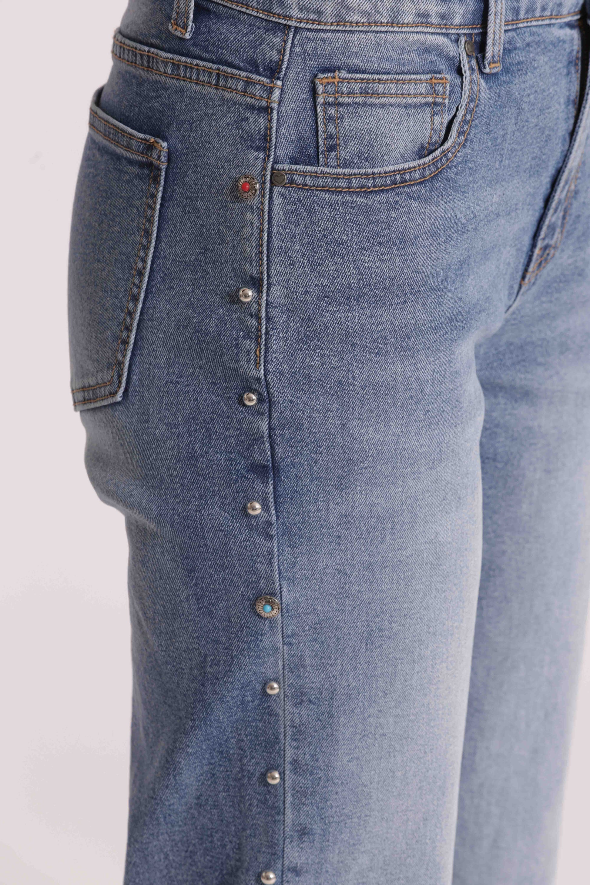 JEANS SIGARETTA CON BORCHIE LATERALI
