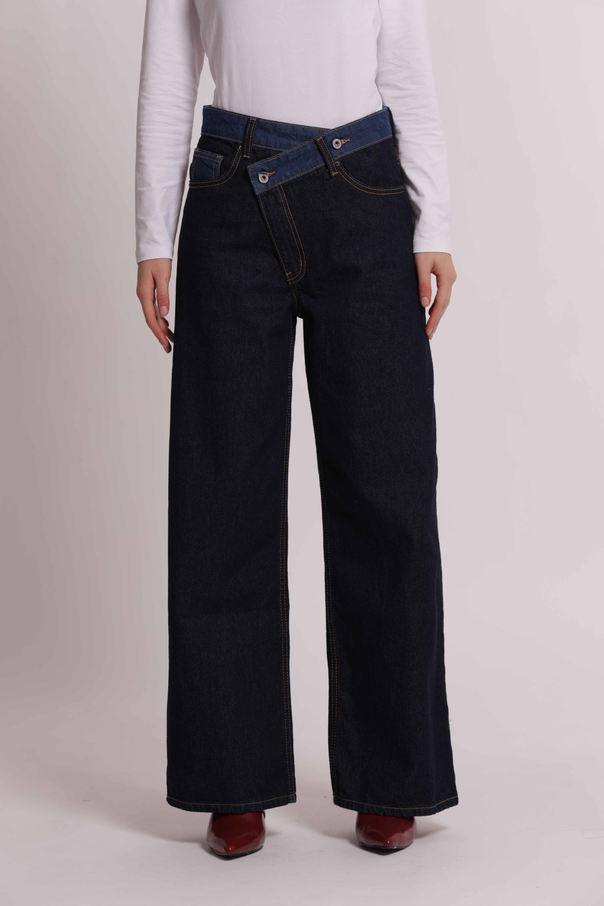 MIMI MUA FIRENZE-JEANS A GAMBA LARGA CON VITA INCROCIATA