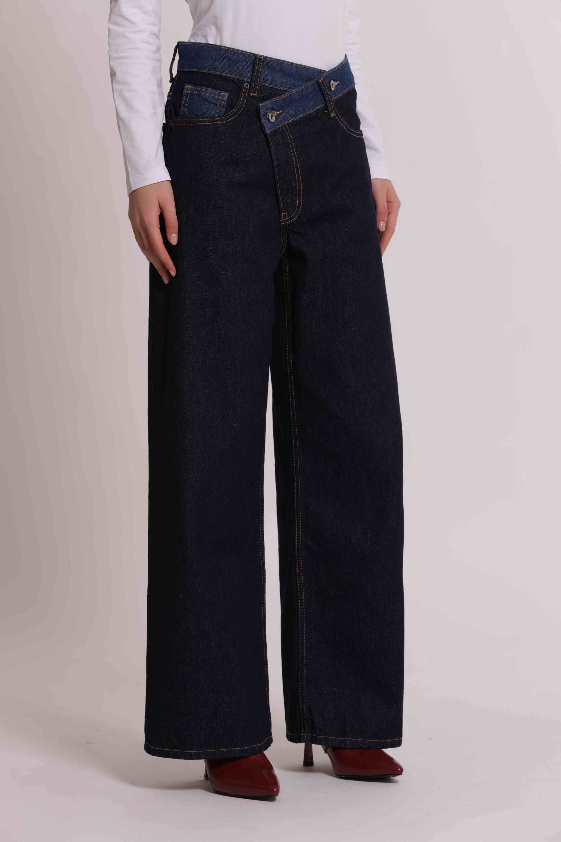 MIMI MUA FIRENZE-JEANS A GAMBA LARGA CON VITA INCROCIATA