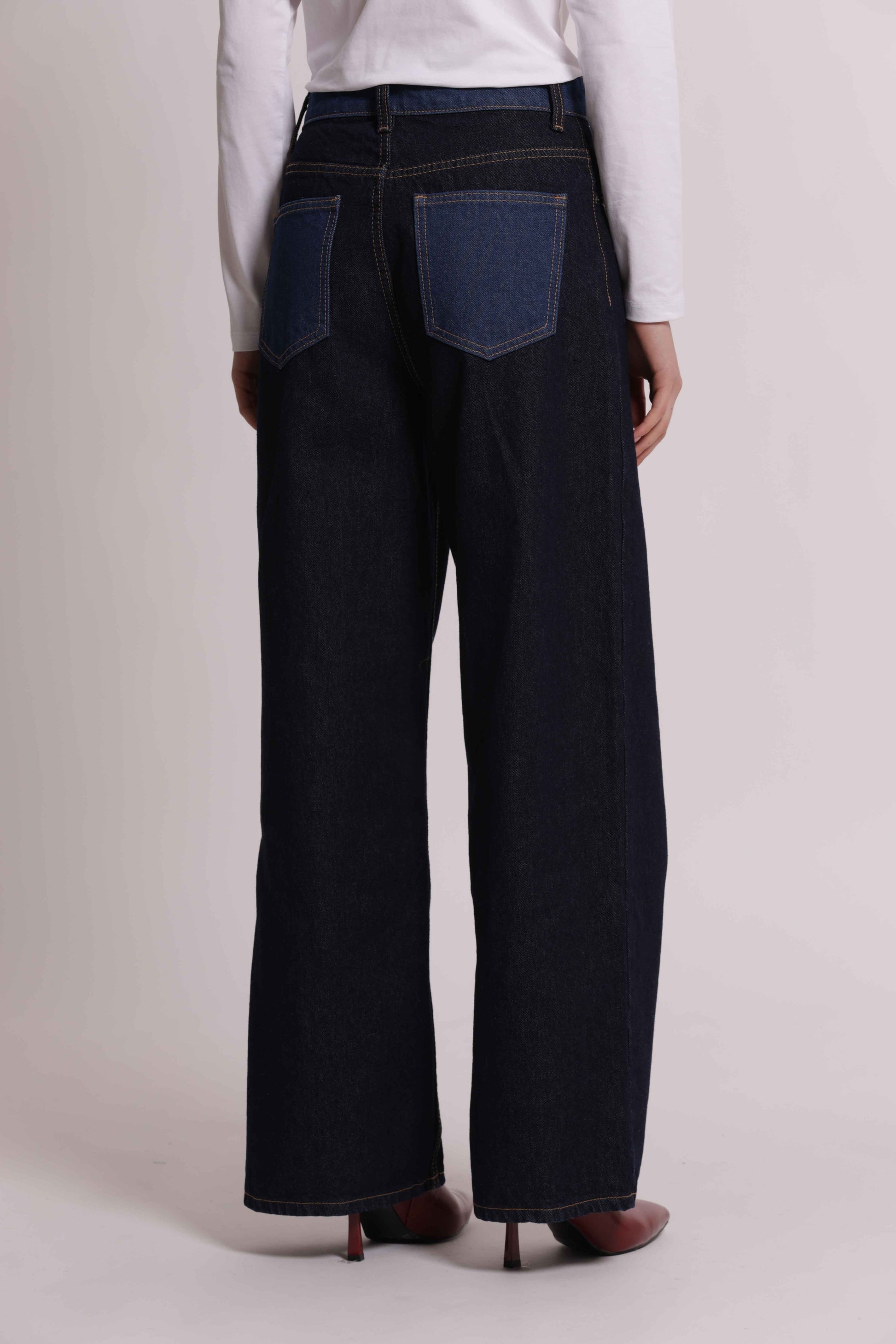 MIMI MUA FIRENZE-JEANS A GAMBA LARGA CON VITA INCROCIATA
